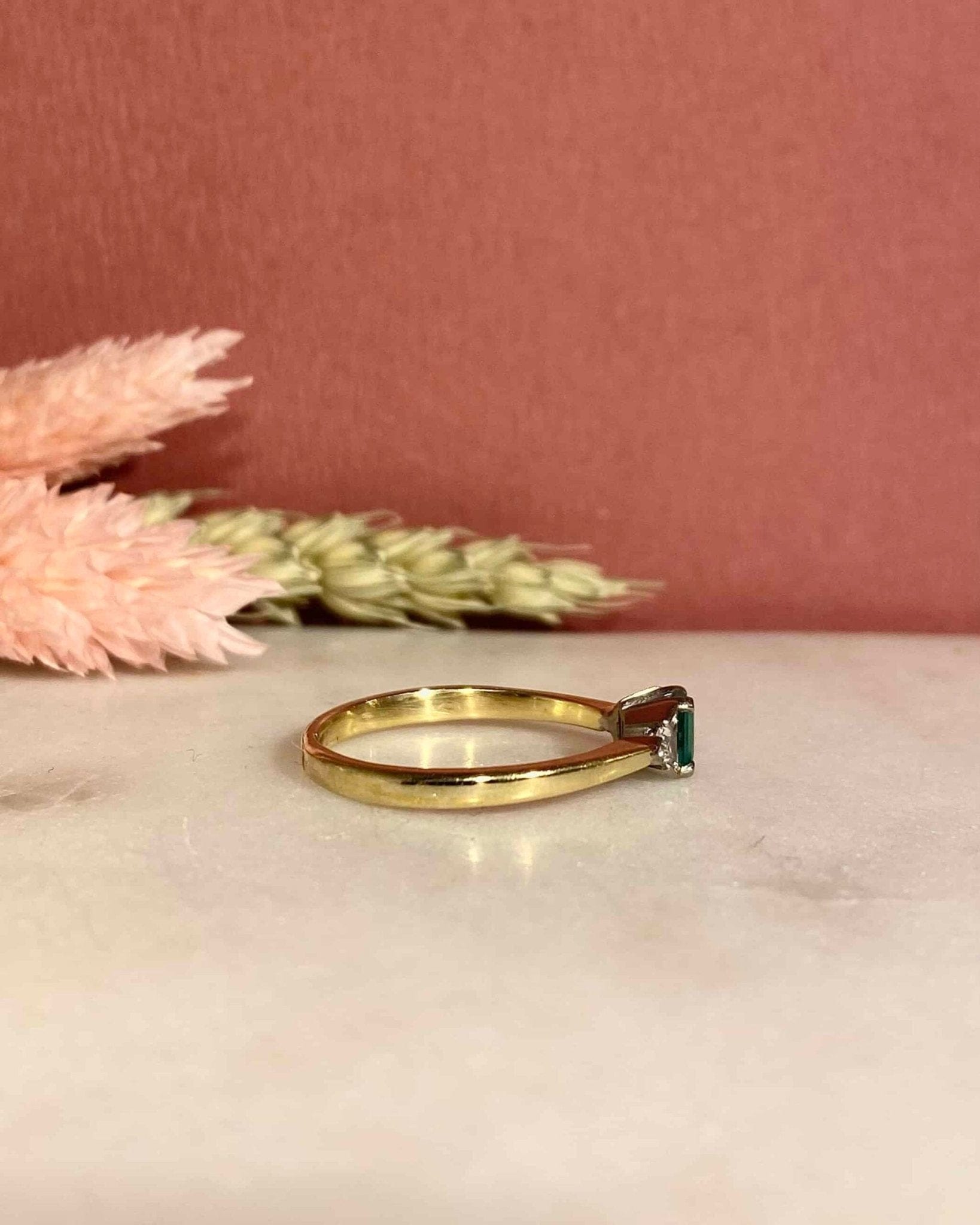 Bague Trilogie Emeraude 0.30 carat & Diamants "Isadora" - Elliade Paris