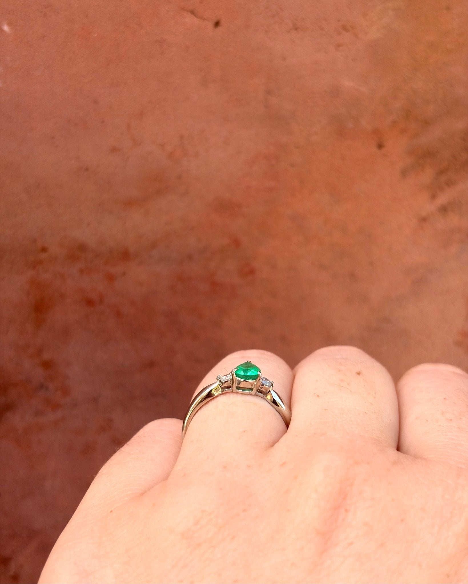 Bague Trilogie Émeraude 0.45 carat & Diamants "Tessa" - Elliade Paris