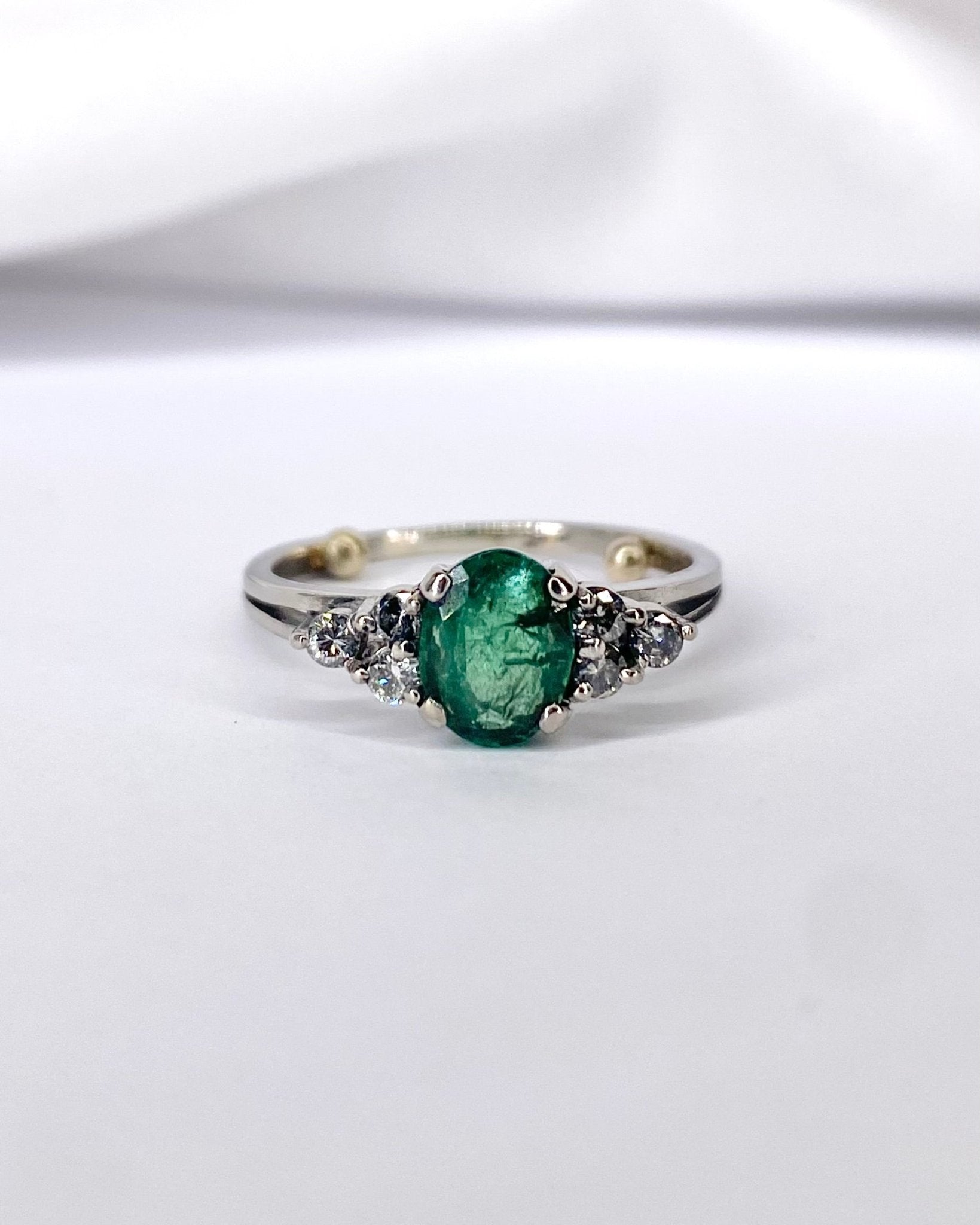 Bague Trilogie Émeraude 1 carat & Diamants "Tristane" - Elliade Paris