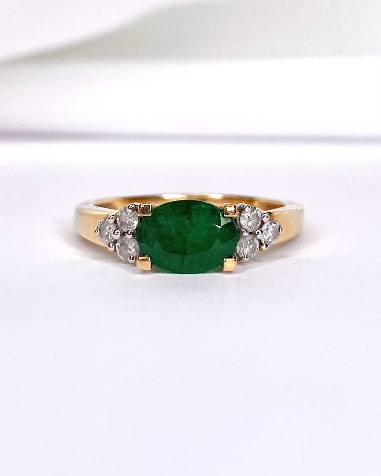 Bague Trilogie Émeraude 1.12 carat & 6 Diamants "Siarra" - Elliade Paris