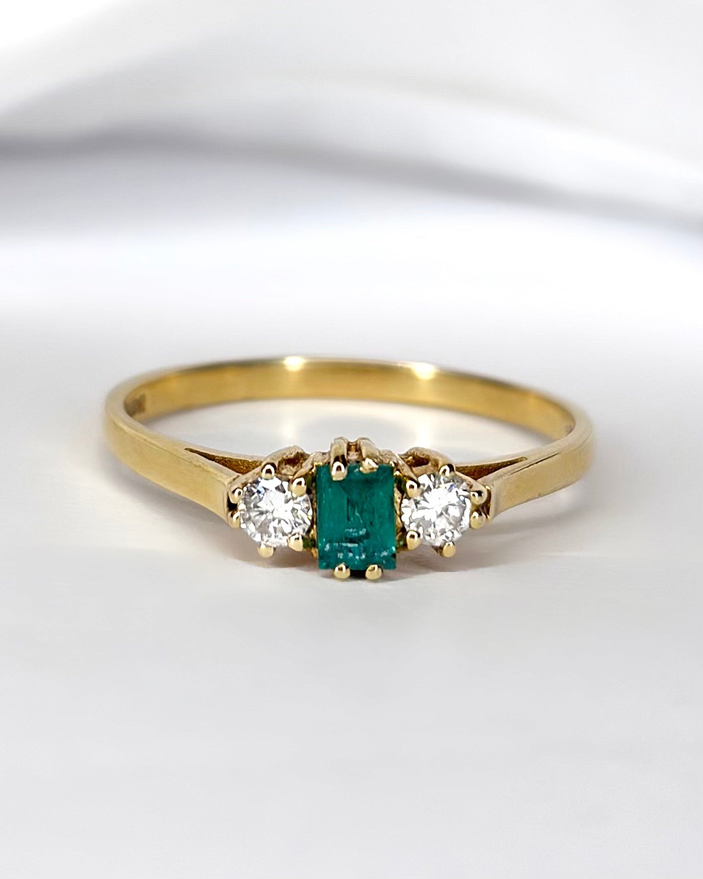 Bague Trilogie Émeraude & Diamants "Maysa" - Elliade Paris