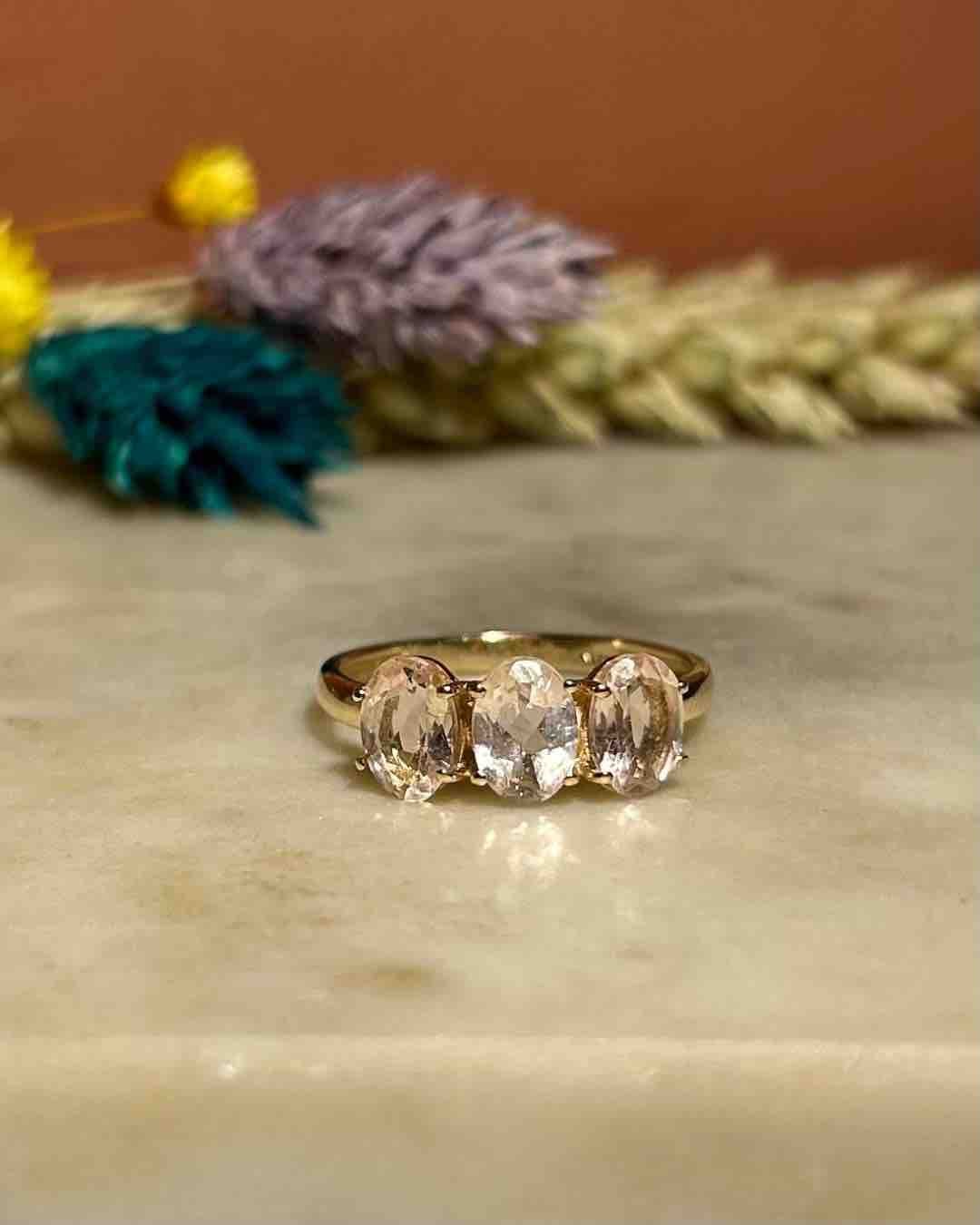 Bague Trilogie Morganites 1.80 carat "Faye" - Elliade Paris