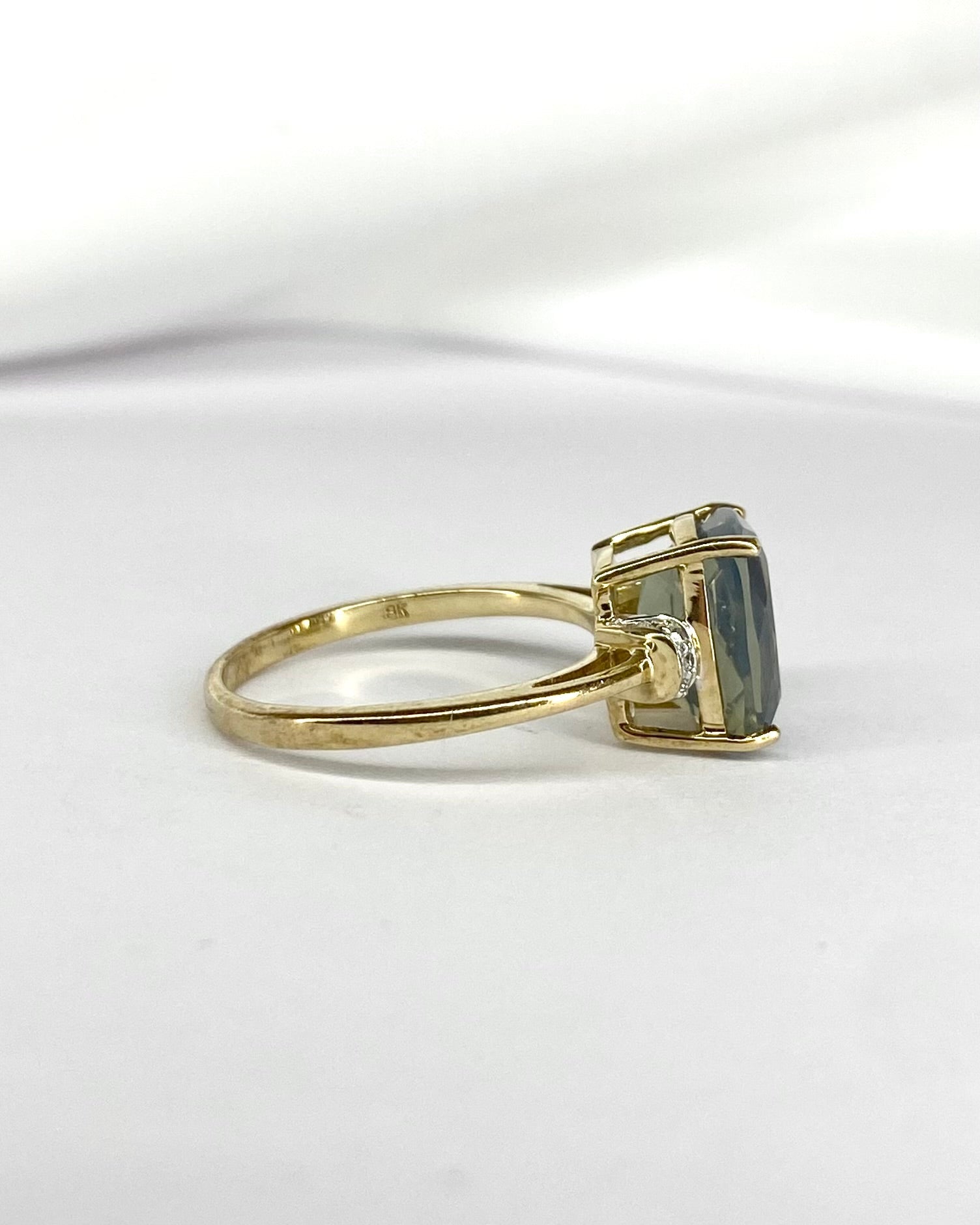 Bague Trilogie Opale 2.60 carats & Diamants "Coraline" - Elliade Paris