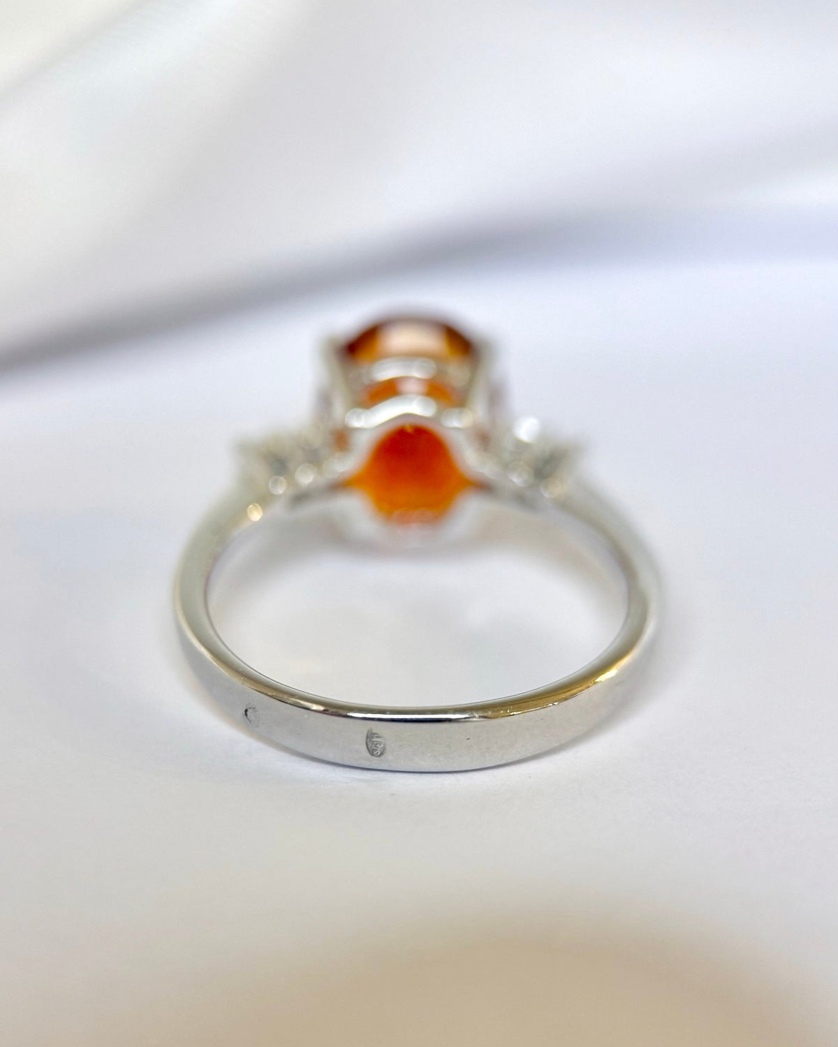 Bague Trilogie Opale de Feu 1.61 carat & Diamants "Mégane" - Elliade Paris
