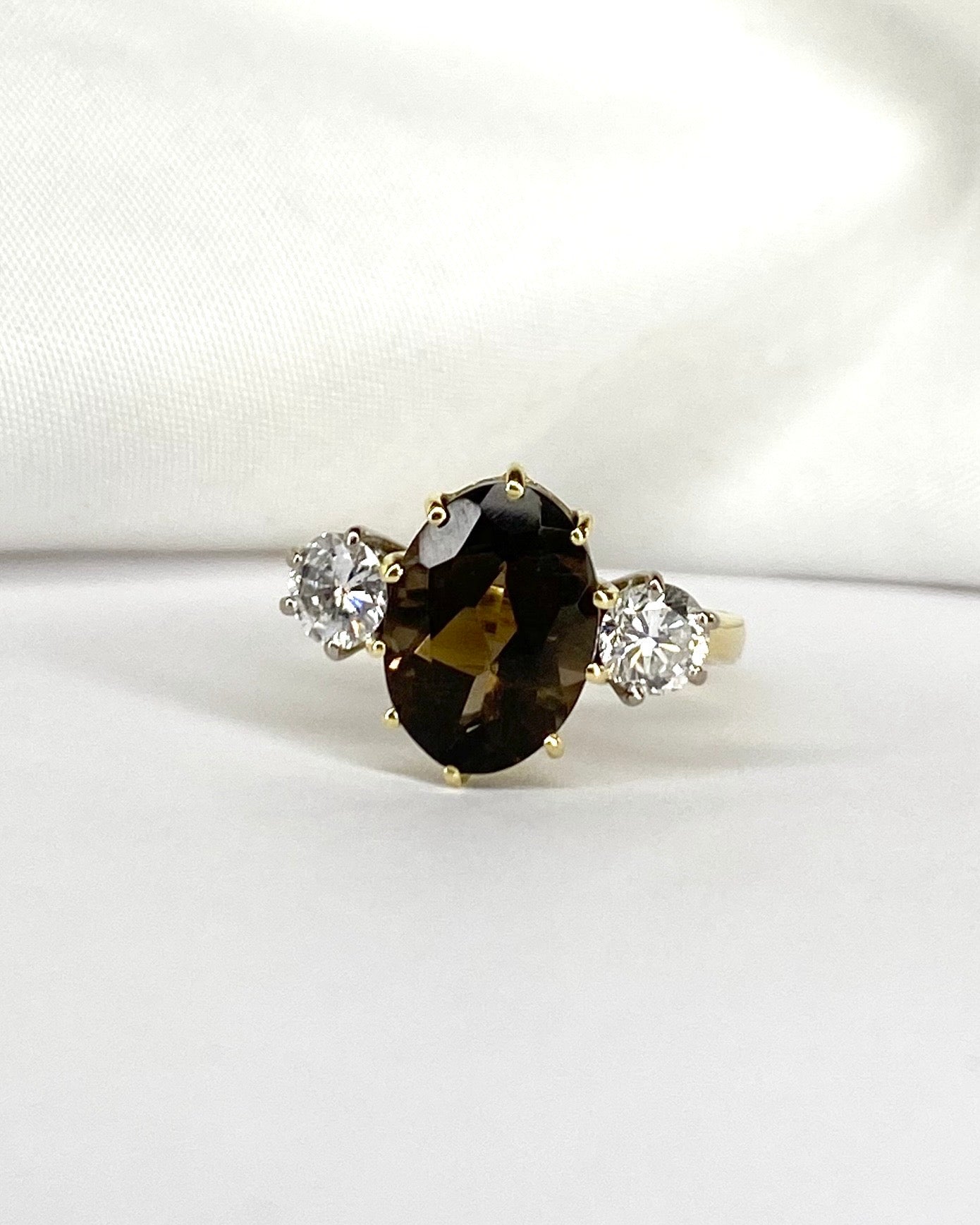 Bague Trilogie Quartz 4 carats & Diamants 0.66 carat "Lilia" - Elliade Paris