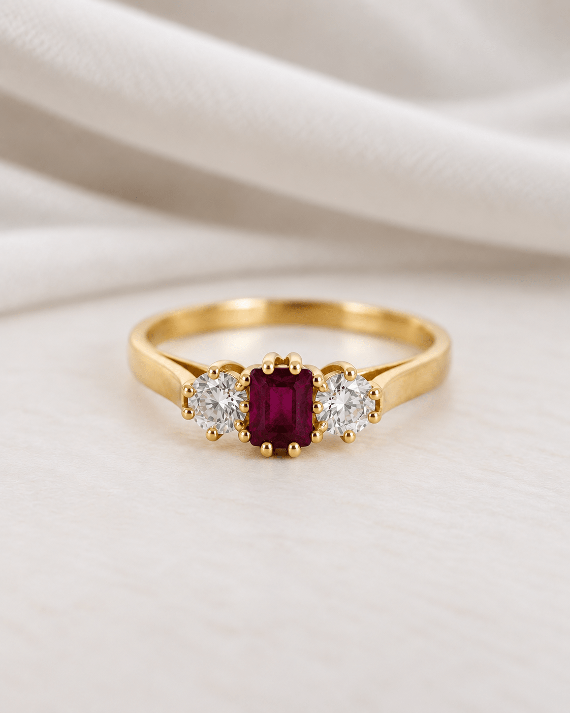 Bague Trilogie Rubis 0.28 carat & Diamants "Diana" - Elliade Paris