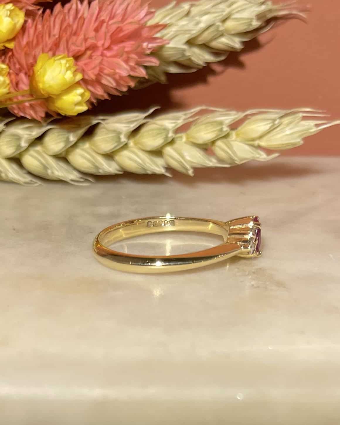 Bague Trilogie Rubis 0.35 Carat & Diamants "Inessa" - Elliade Paris