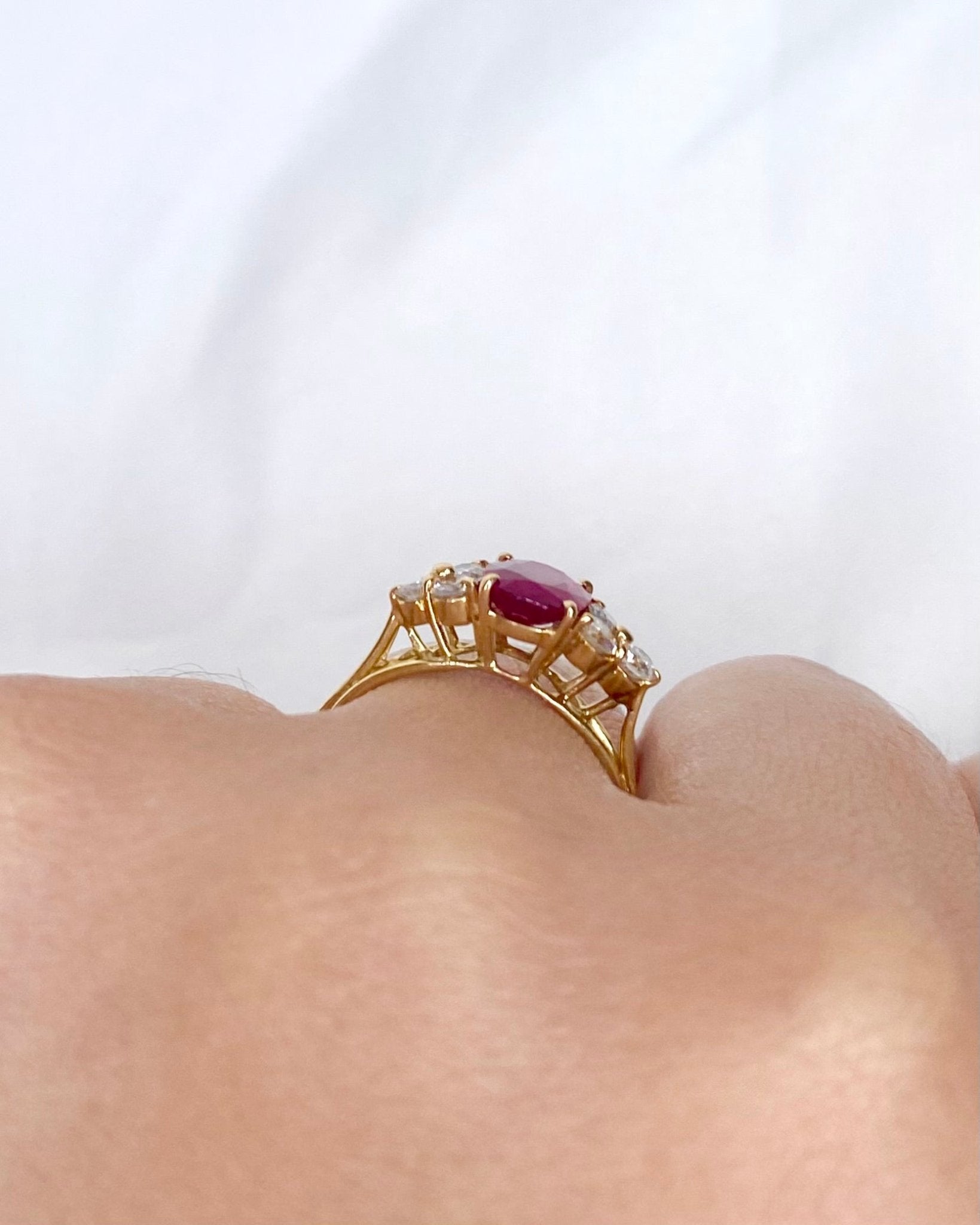 Bague Trilogie Rubis 1.25 carat & Diamants 0.36 carat "Marina" - Elliade Paris