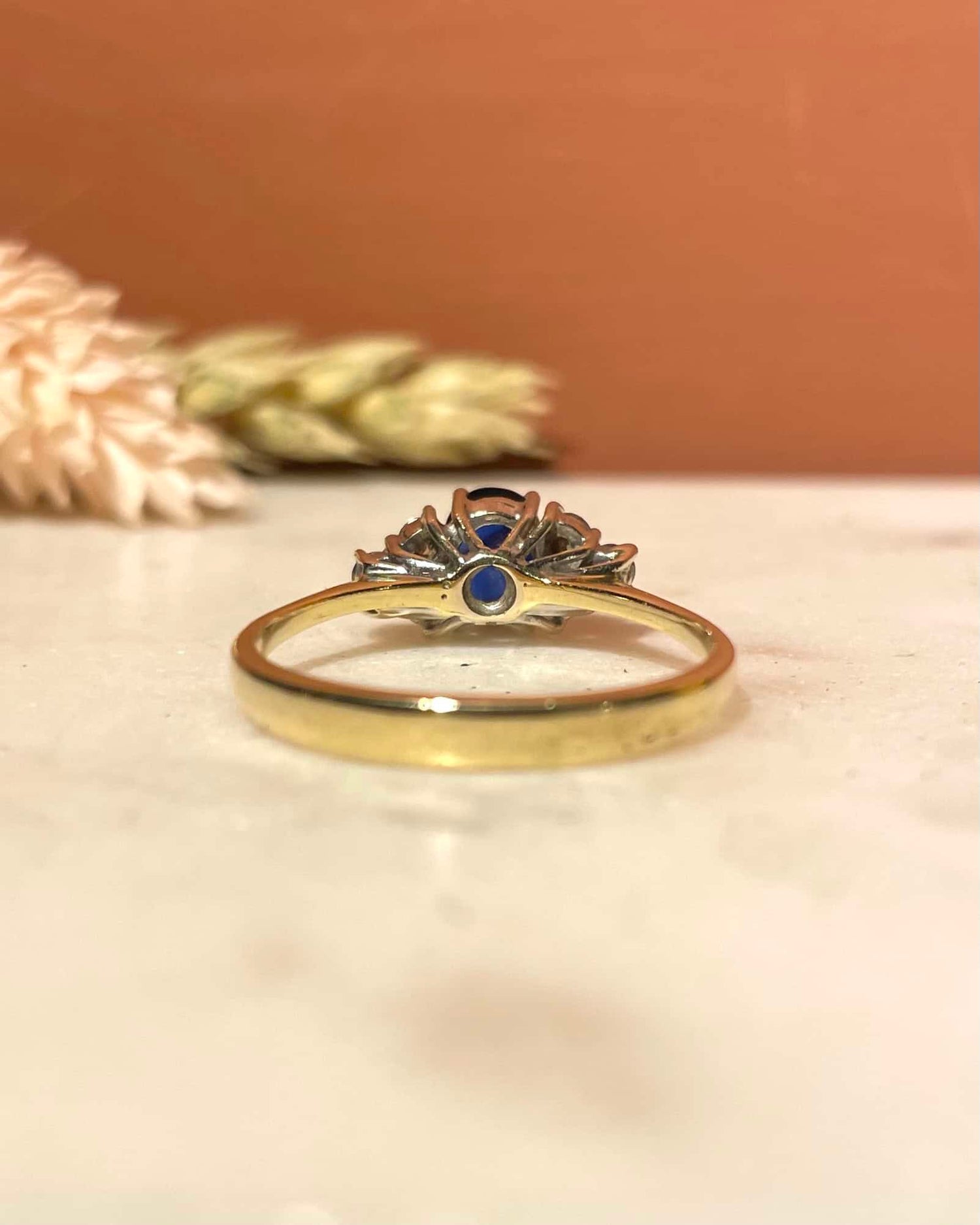 Bague Trilogie Saphir 0.70 carat & Diamants "Tina" - Elliade Paris