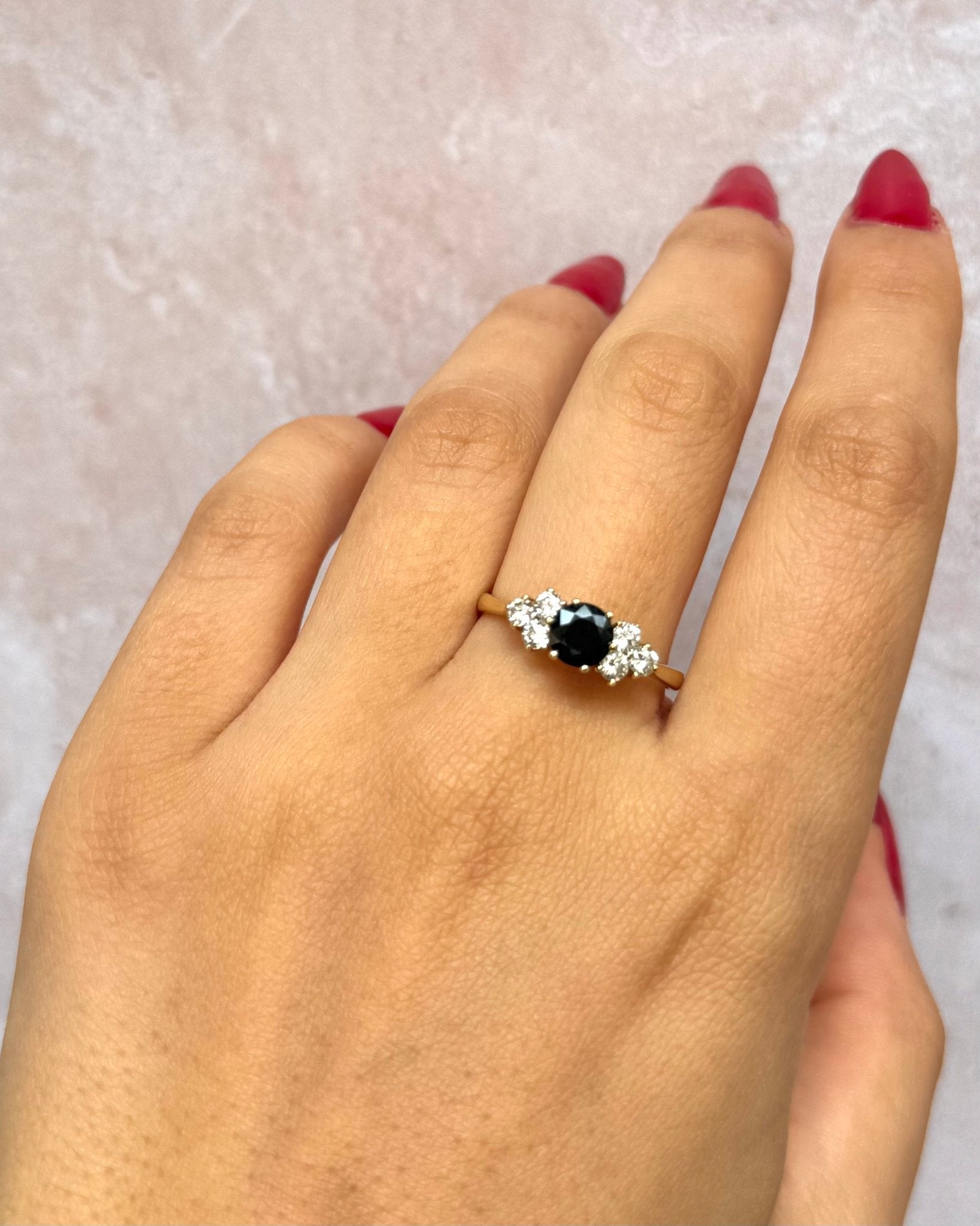 Bague Trilogie saphir 0.80 carat & Diamant 0.42 carat "Lola" - Elliade Paris