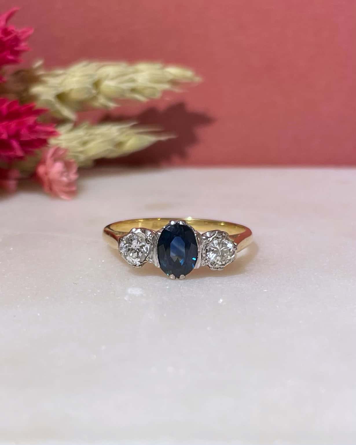 Bague Trilogie Saphir 1.10 carat & Diamants "Oriana" - Elliade Paris