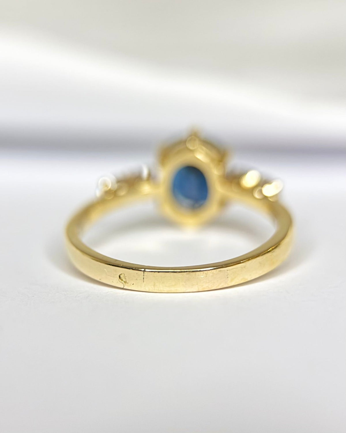Bague Trilogie Saphir 1.70 carat & Diamants 0.32 carat "Clarance" - Elliade Paris