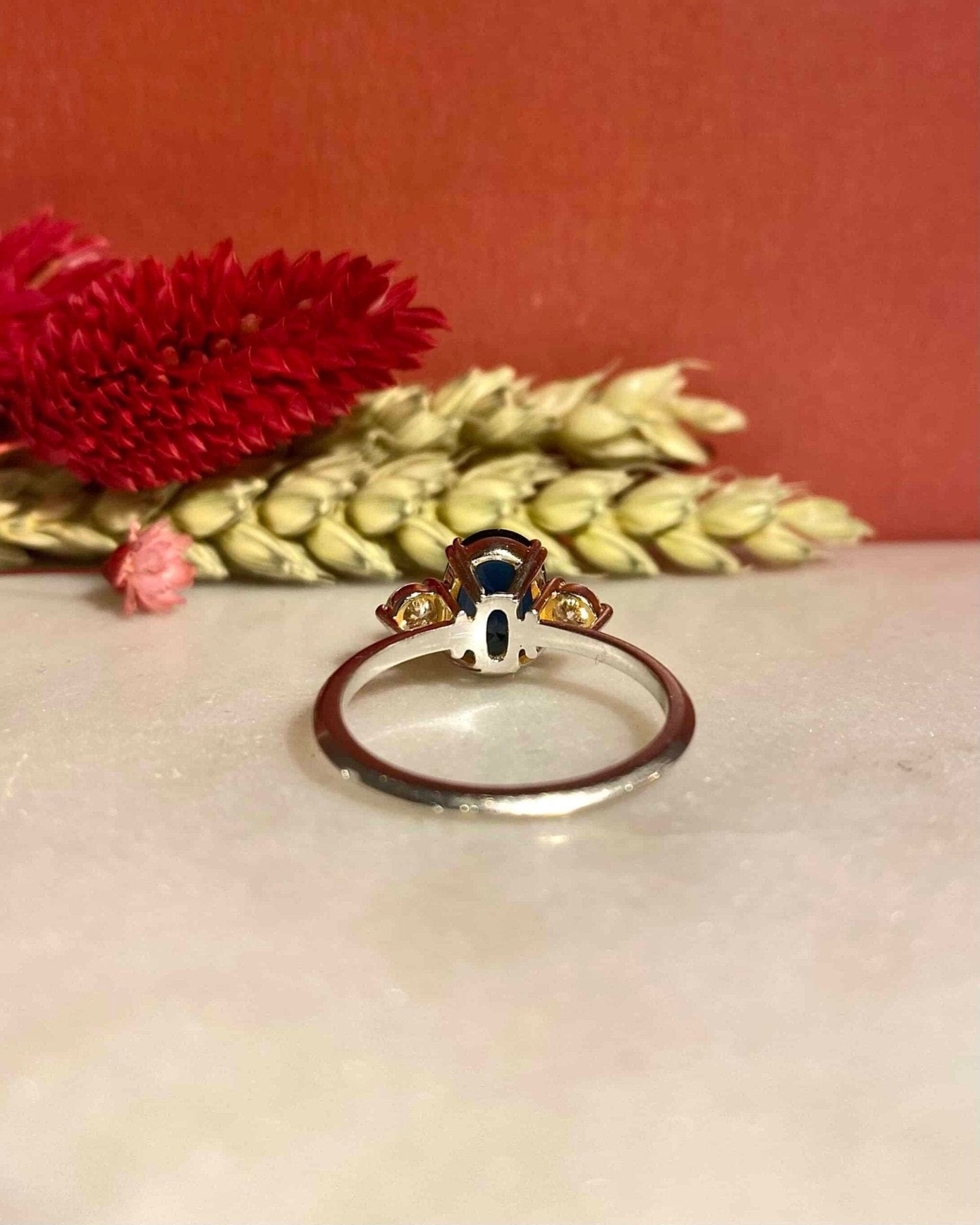 Bague Trilogie Saphir 2.35 carats & Diamants "Auriane" - Elliade Paris