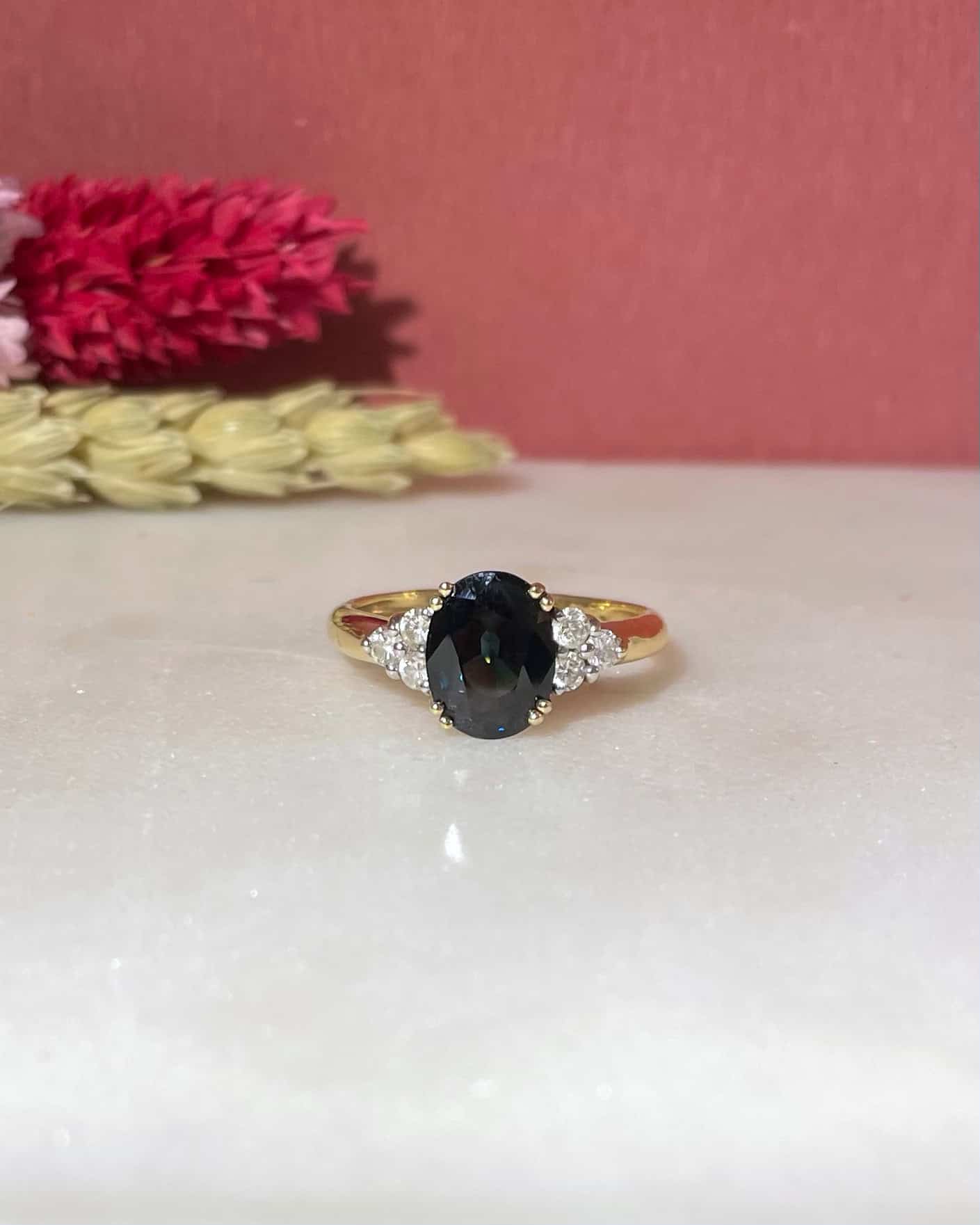 Bague Trilogie Saphir 2.40 carats & 6 Diamants "Margaret" - Elliade Paris