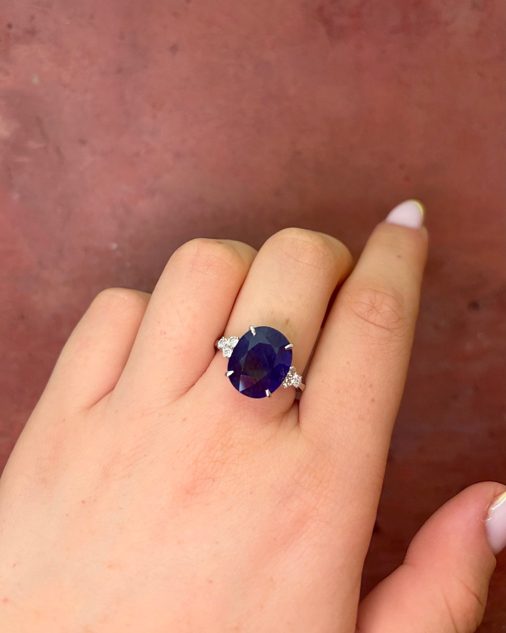 Bague Trilogie Saphir 8.45 carats & Diamants 0.30 carat 5.13g "Alana" - Elliade Paris
