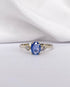 Bague Trilogie Saphir Bleu Ciel 0.82 carat & Diamants "Adeline" - Elliade Paris