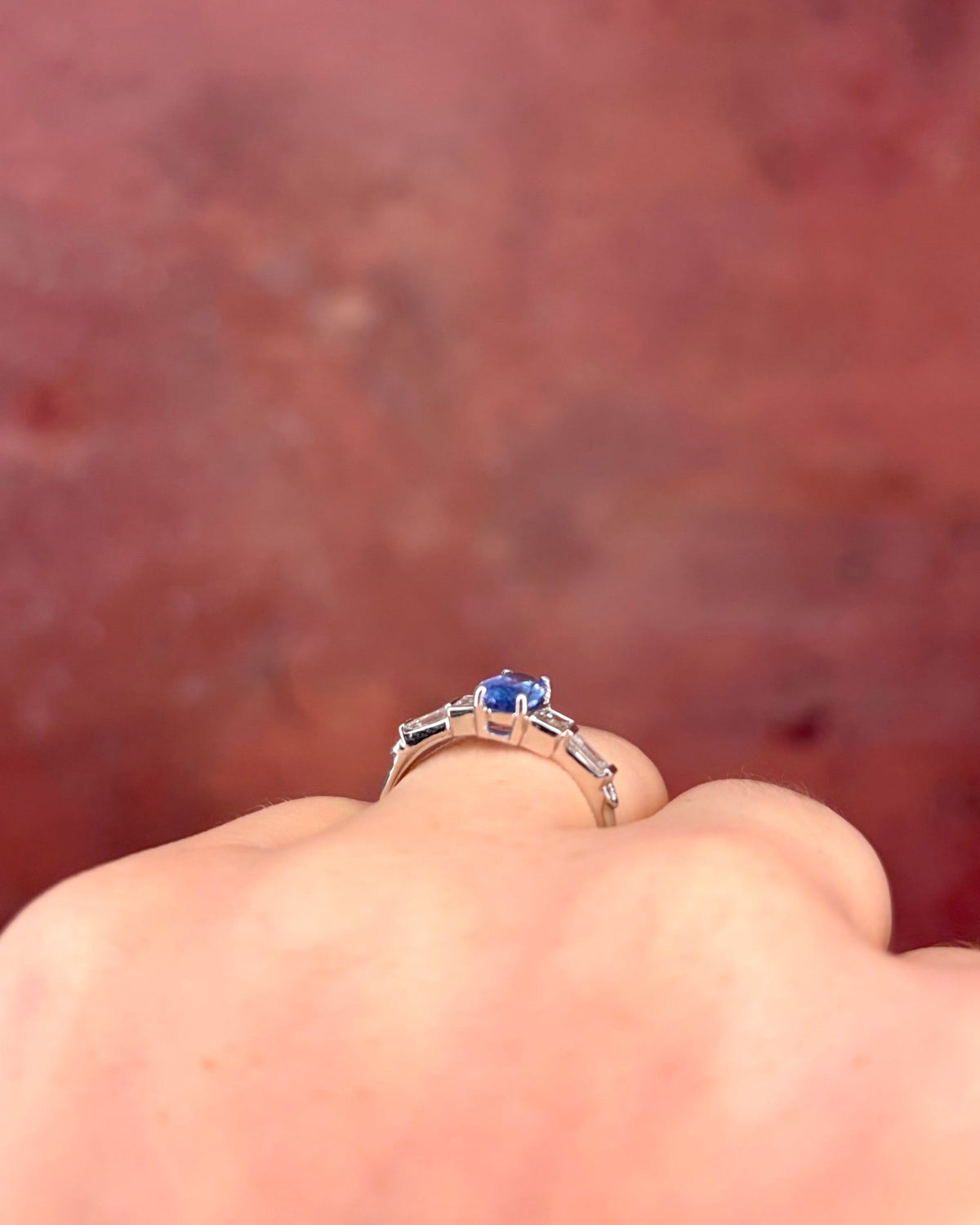 Bague Trilogie Saphir Cornflower 1 carat & Diamants 0.42 carat "Fanny" - Elliade Paris