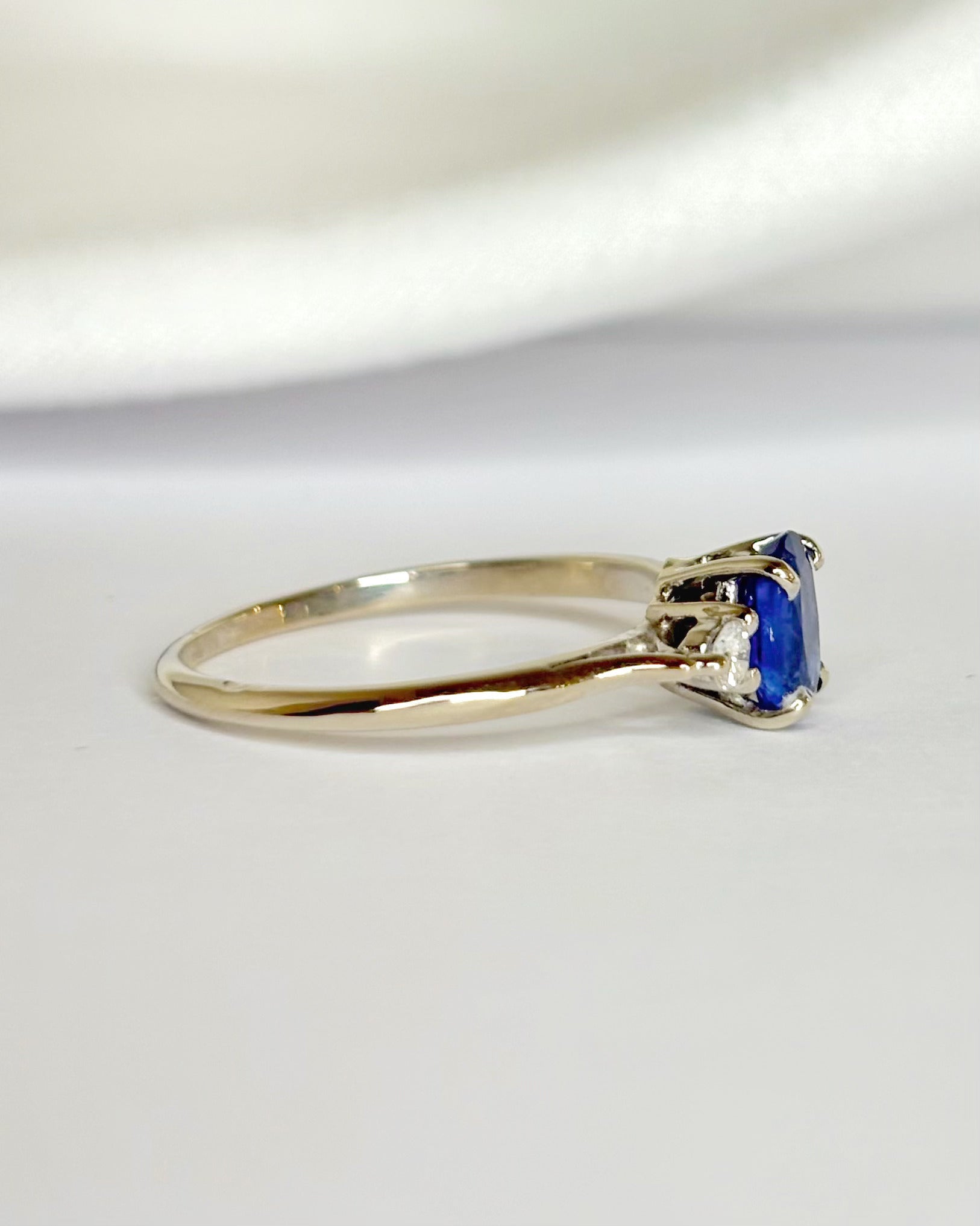 Bague Trilogie Saphir & Diamants "Calisse" - Elliade Paris