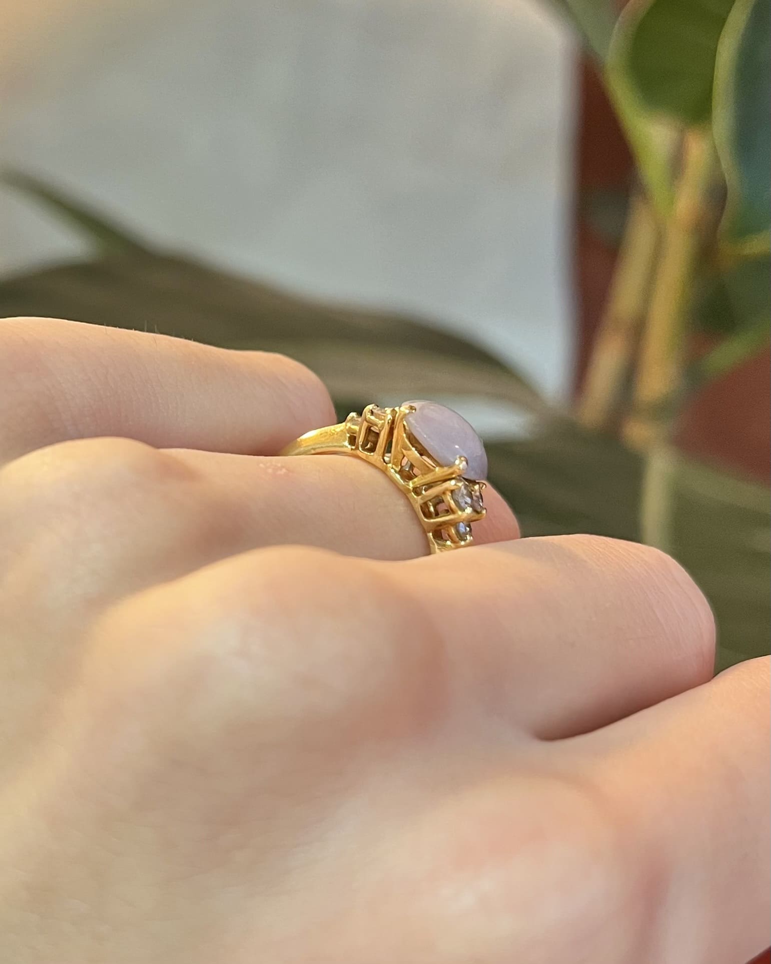 Bague Trilogie Saphir Etoilé 4.30 carats & 6 Diamants "Lavender" - Elliade Paris