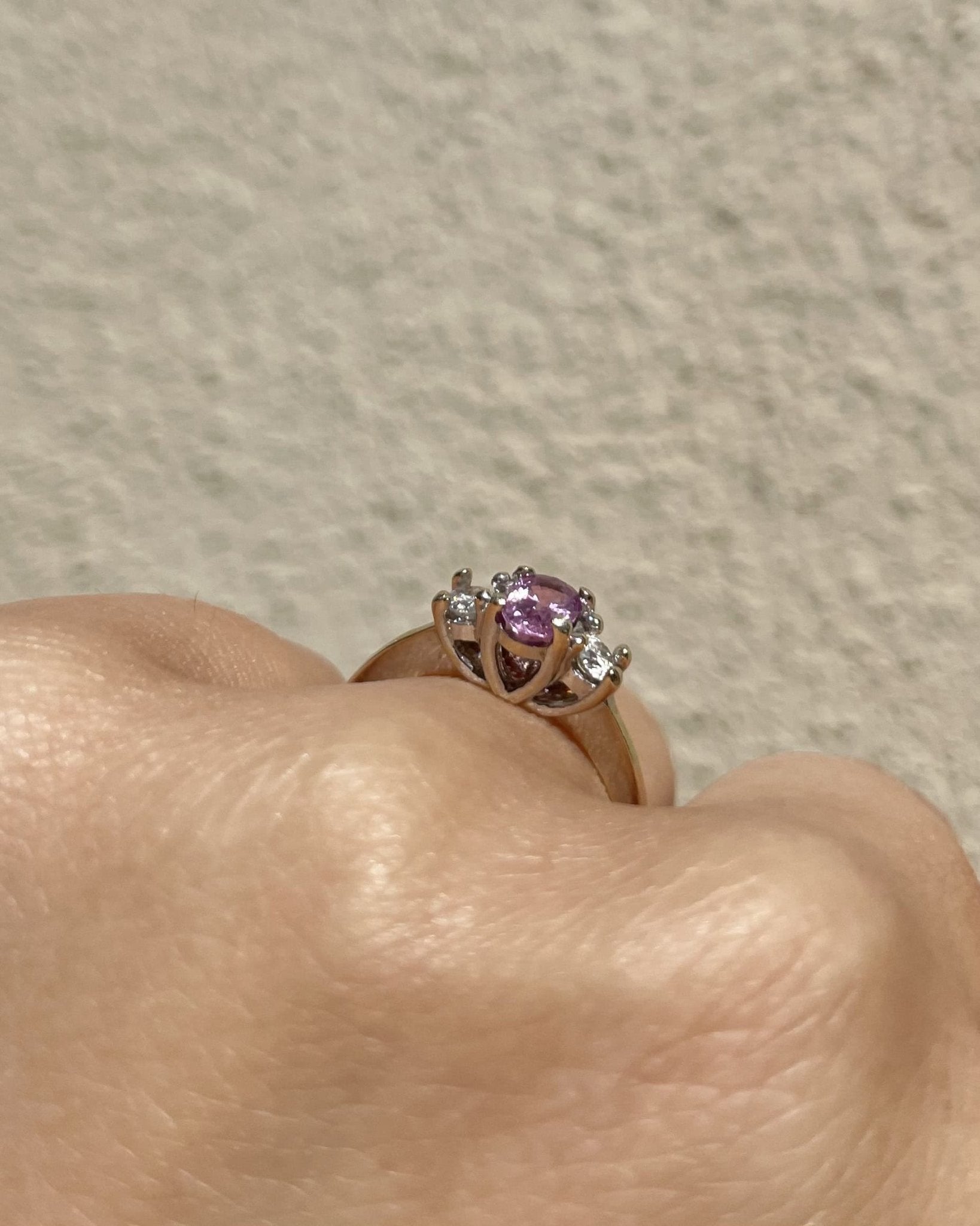Bague Trilogie Saphir Rose 0.44 carat & Diamants "Ambre" - Elliade Paris