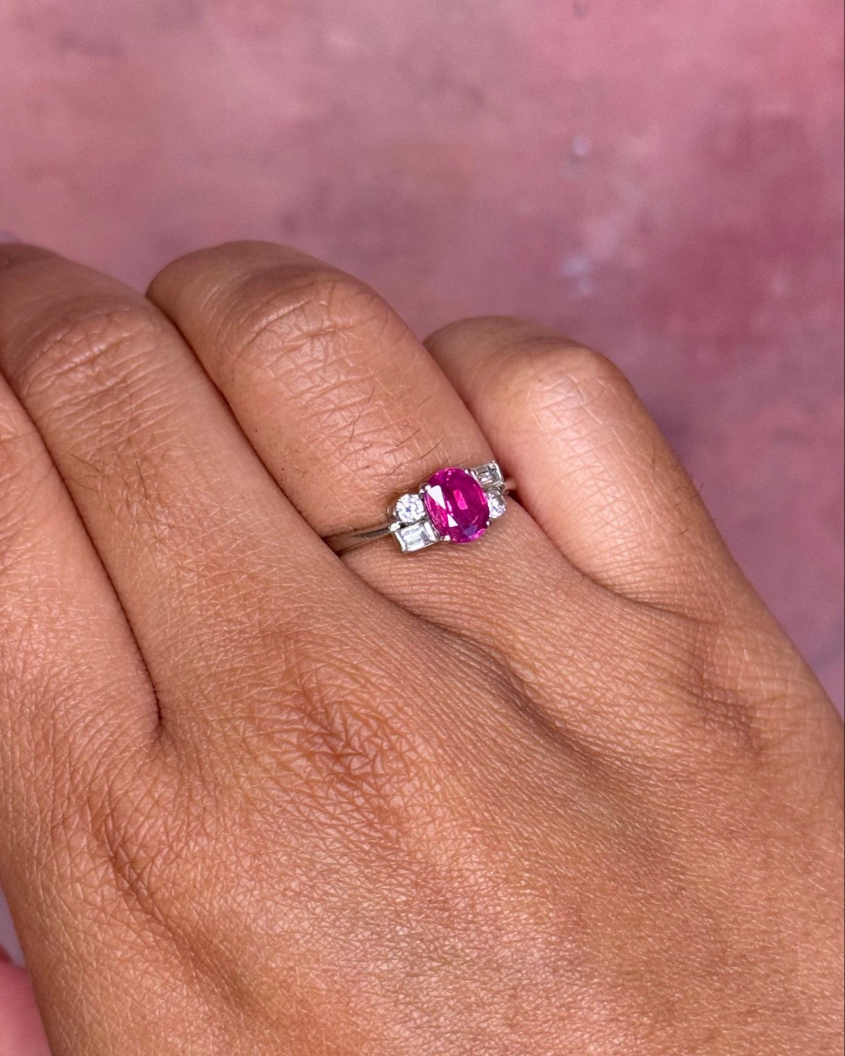 Bague Trilogie Saphir Rose 0.80 carat & Diamants "Esmé" - Elliade Paris
