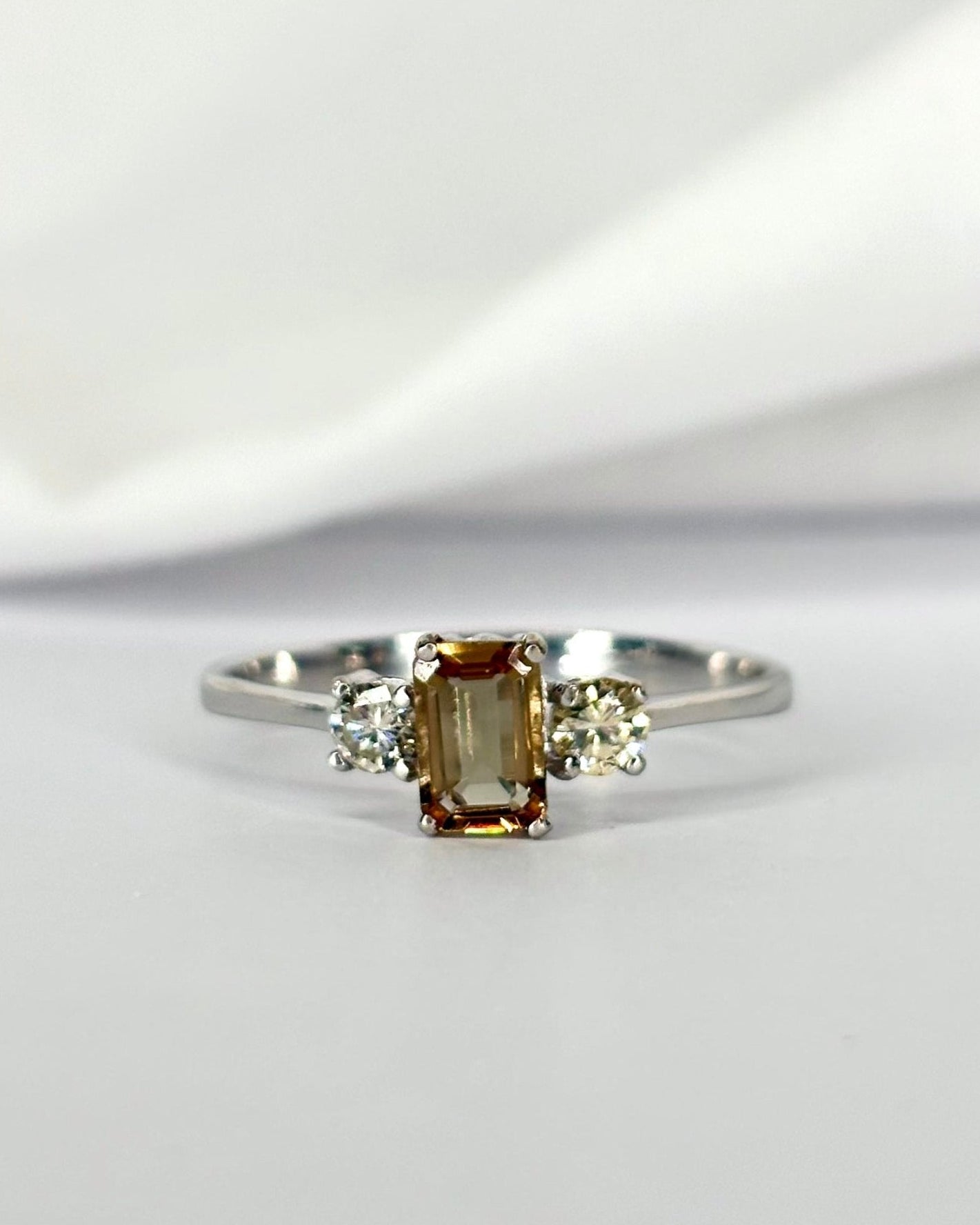 Bague Trilogie Scapolite & Diamants "Monica" - Elliade Paris
