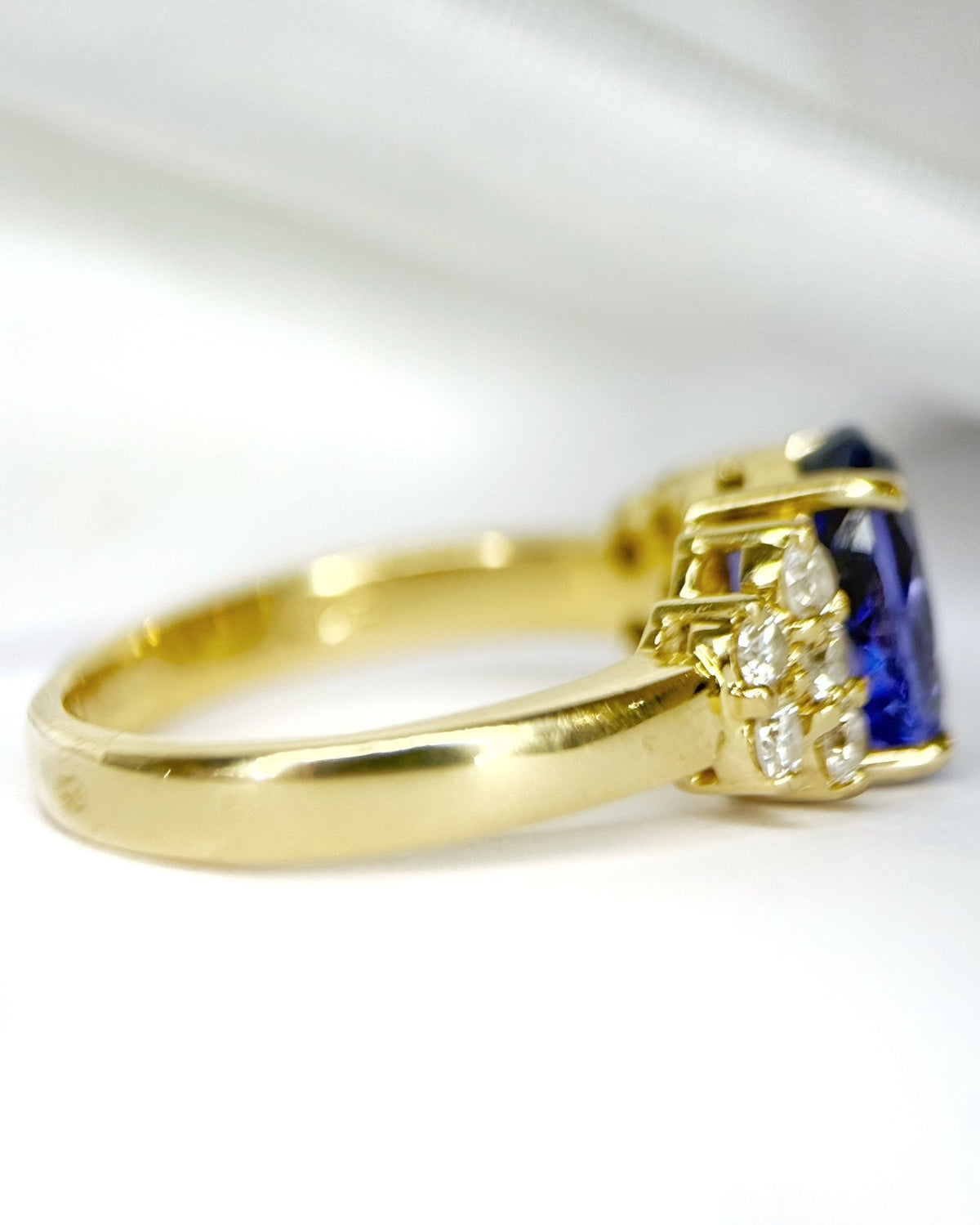 Bague Trilogie Tanzanite 2.50 carats & Diamants 6.19g "Alizée" - Elliade Paris