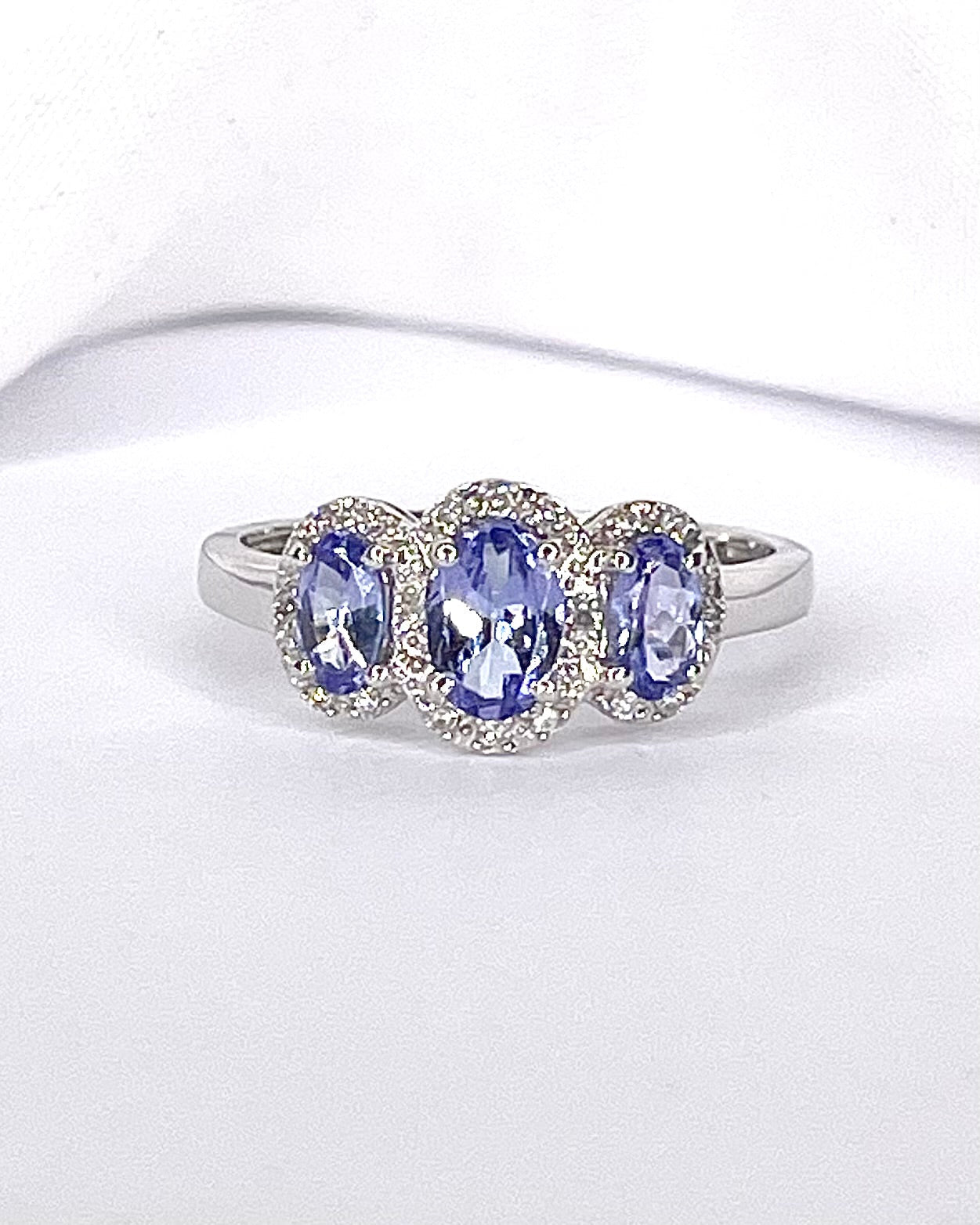 Bague Trilogie Tanzanites 0.88 carat & Diamants "Monica" - Elliade Paris