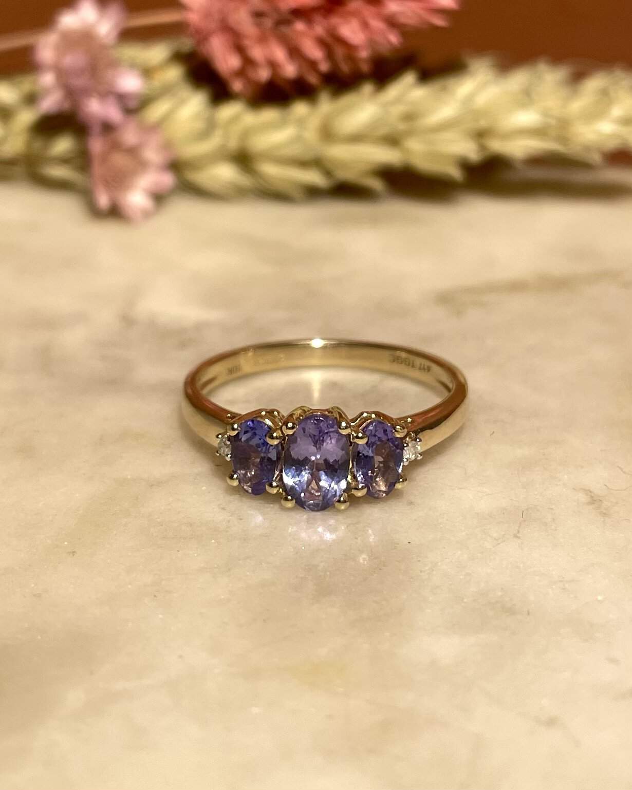 Bague Trilogie Tanzanites 1.20 carat et Diamants "Shaan" - Elliade Paris