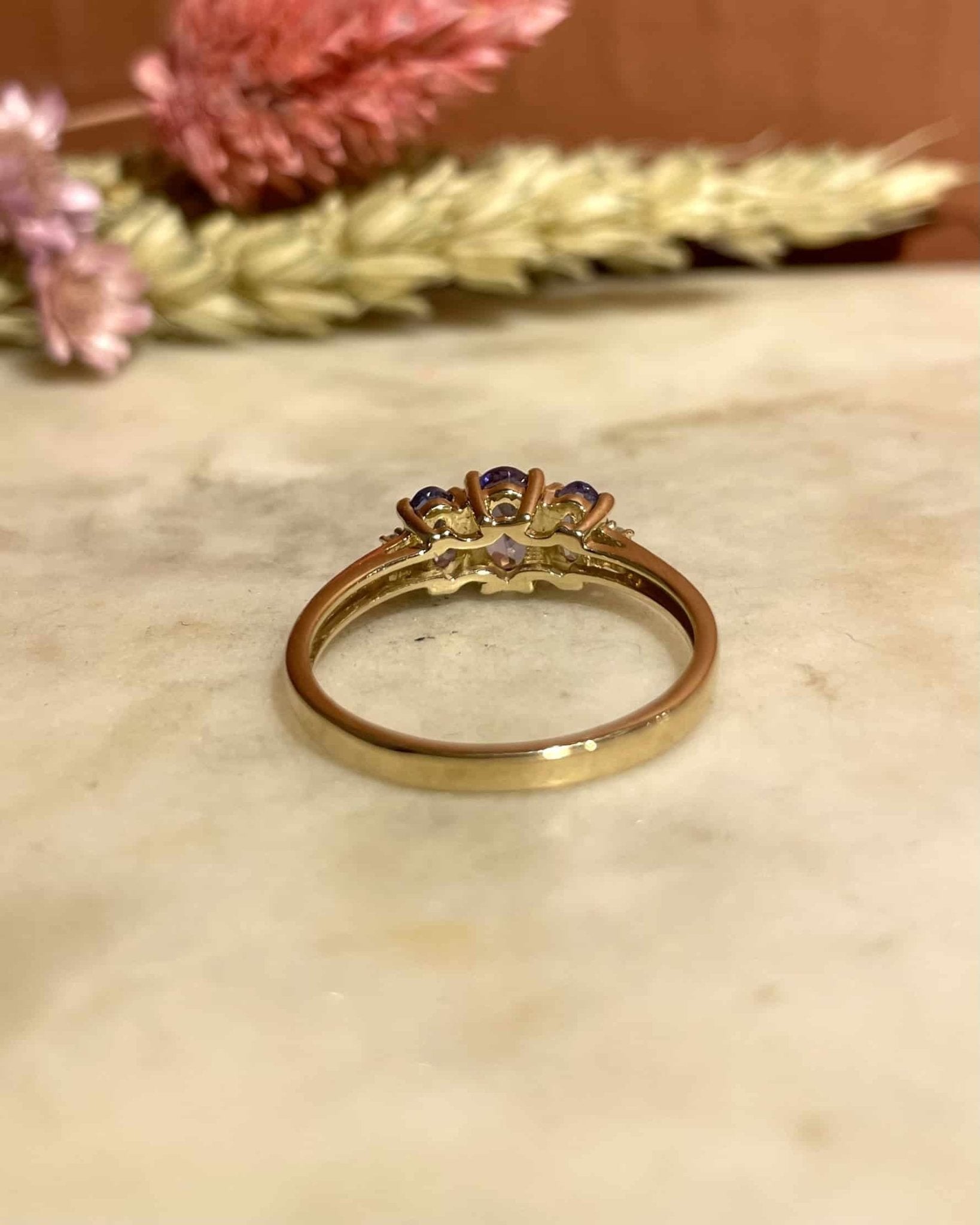 Bague Trilogie Tanzanites 1.20 carat et Diamants "Shaan" - Elliade Paris