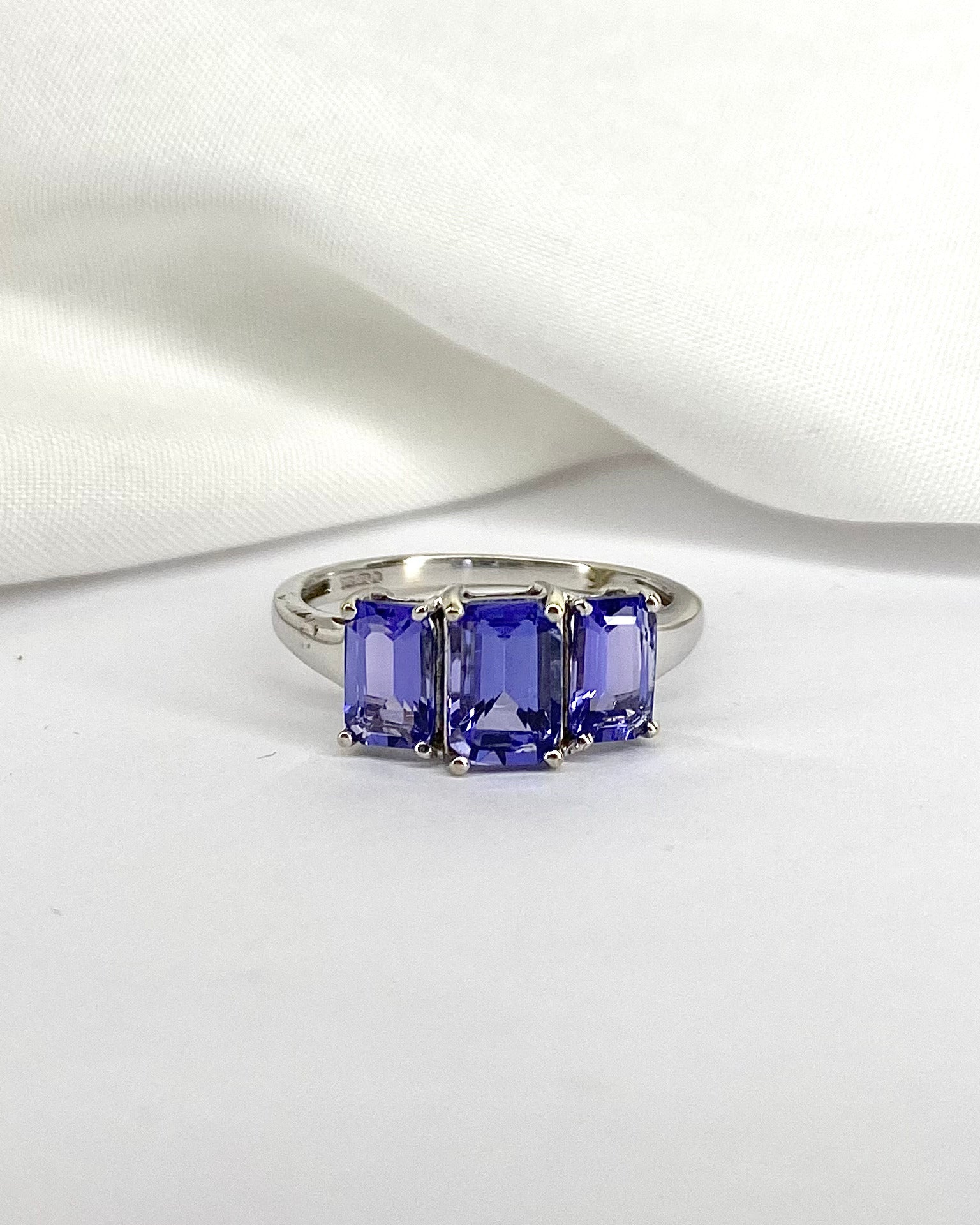Bague Trilogie Tanzanites 2.80 carats "Lilliane" - Elliade Paris