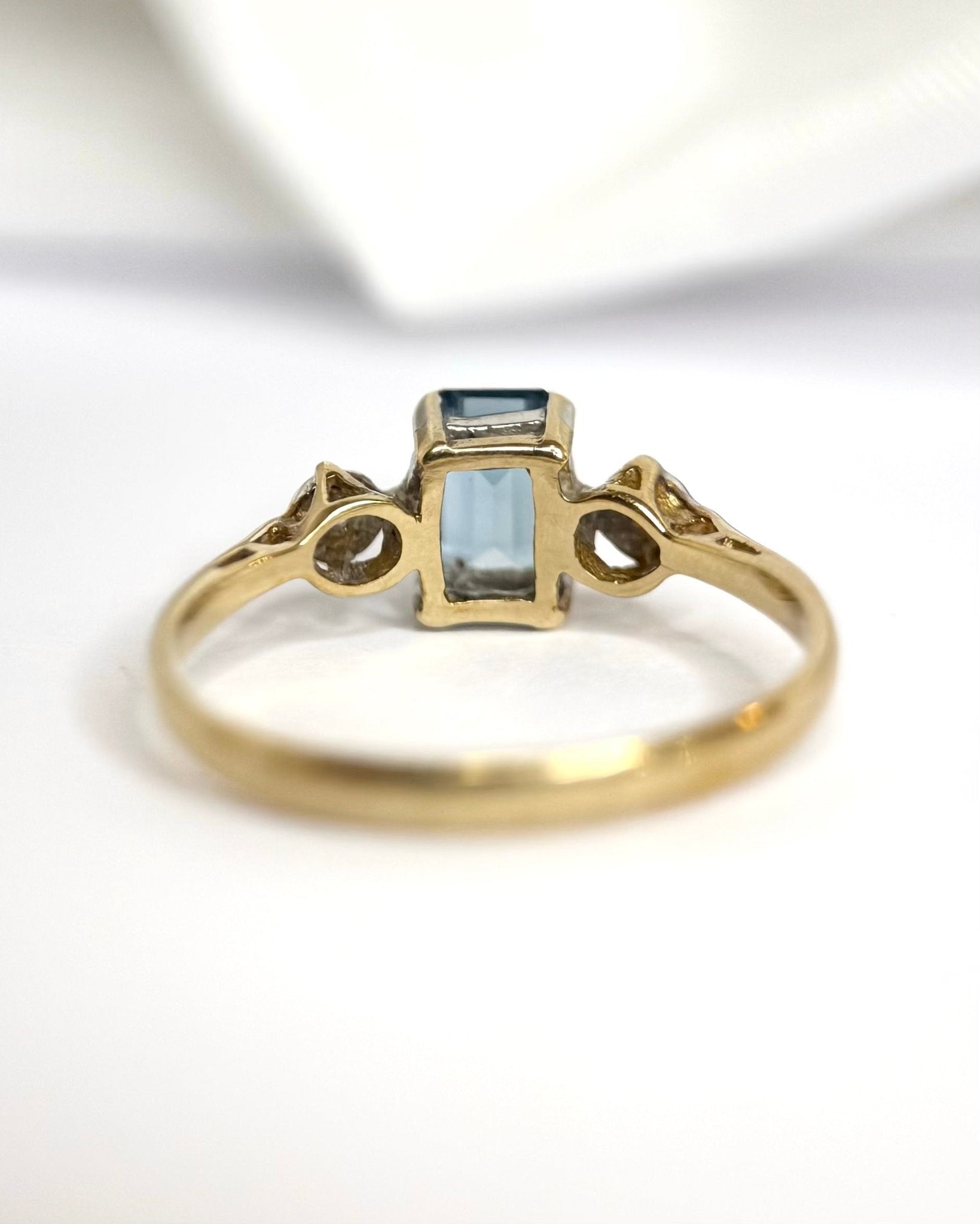 Bague Trilogie Topaze 0.75 carat & Diamants "Aryna" - Elliade Paris