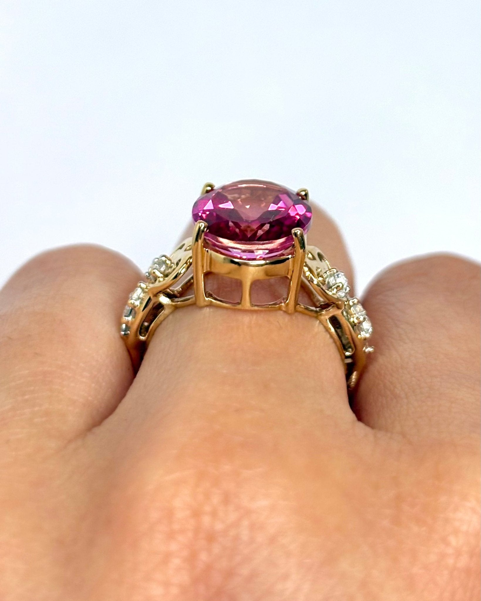 Bague Trilogie Topaze Rose 6.50 carats & Diamants "Enora" - Elliade Paris