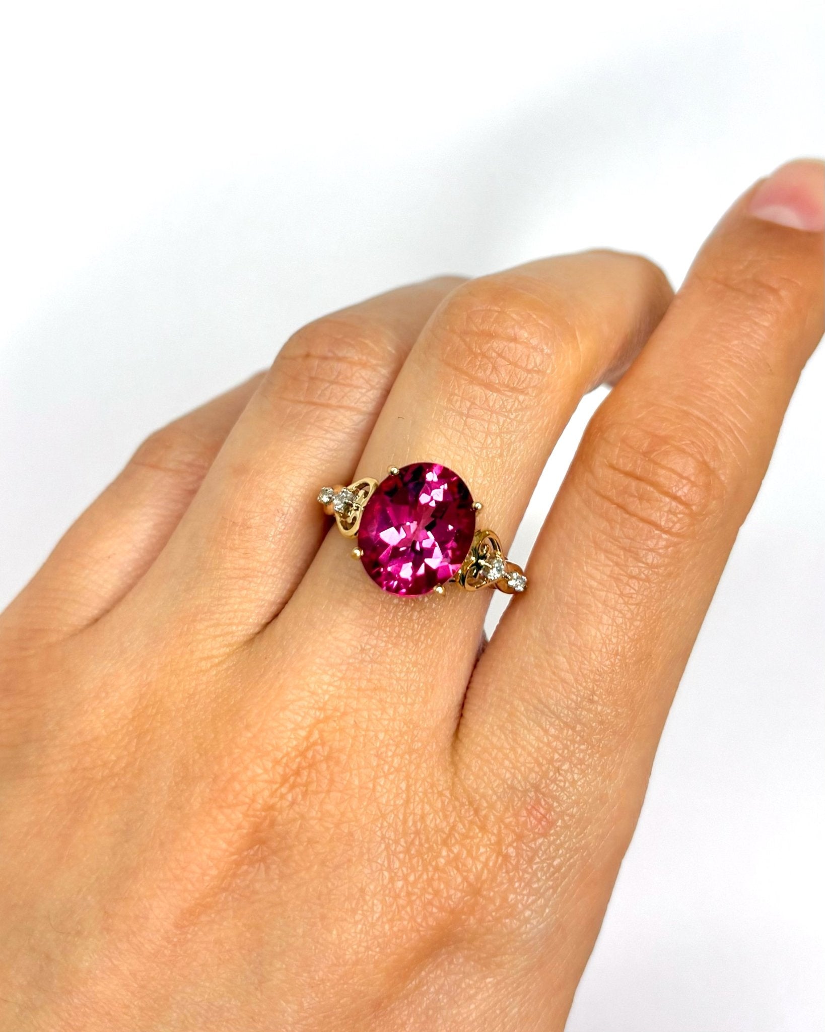 Bague Trilogie Topaze Rose 6.50 carats & Diamants "Enora" - Elliade Paris