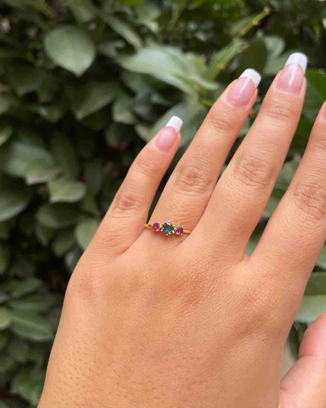 Bague Trilogie Topaze & Tourmalines Roses "Beyonie" - Elliade Paris