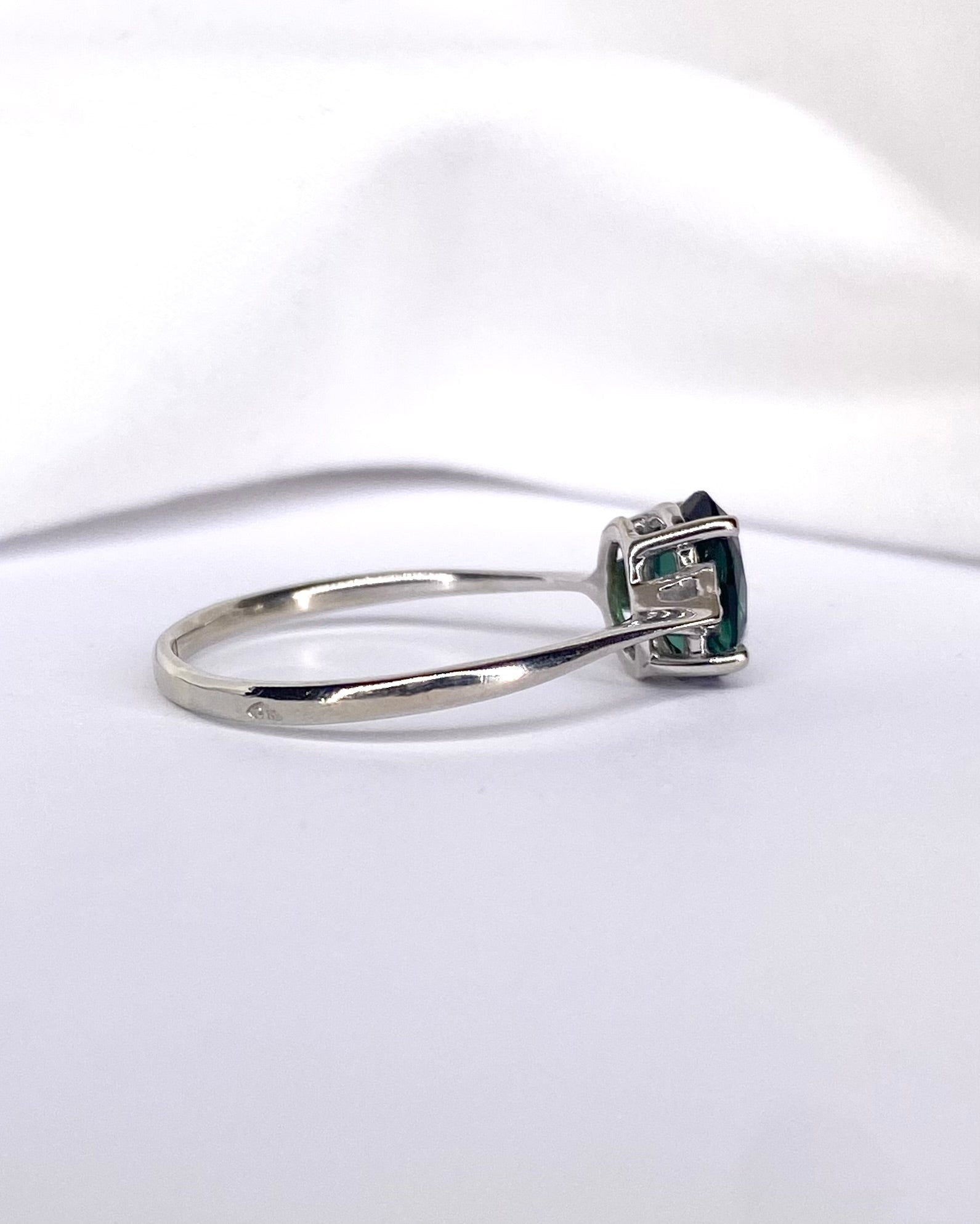 Bague Trilogie Tourmaline 1.25 carat & Diamants "Marina" - Elliade Paris