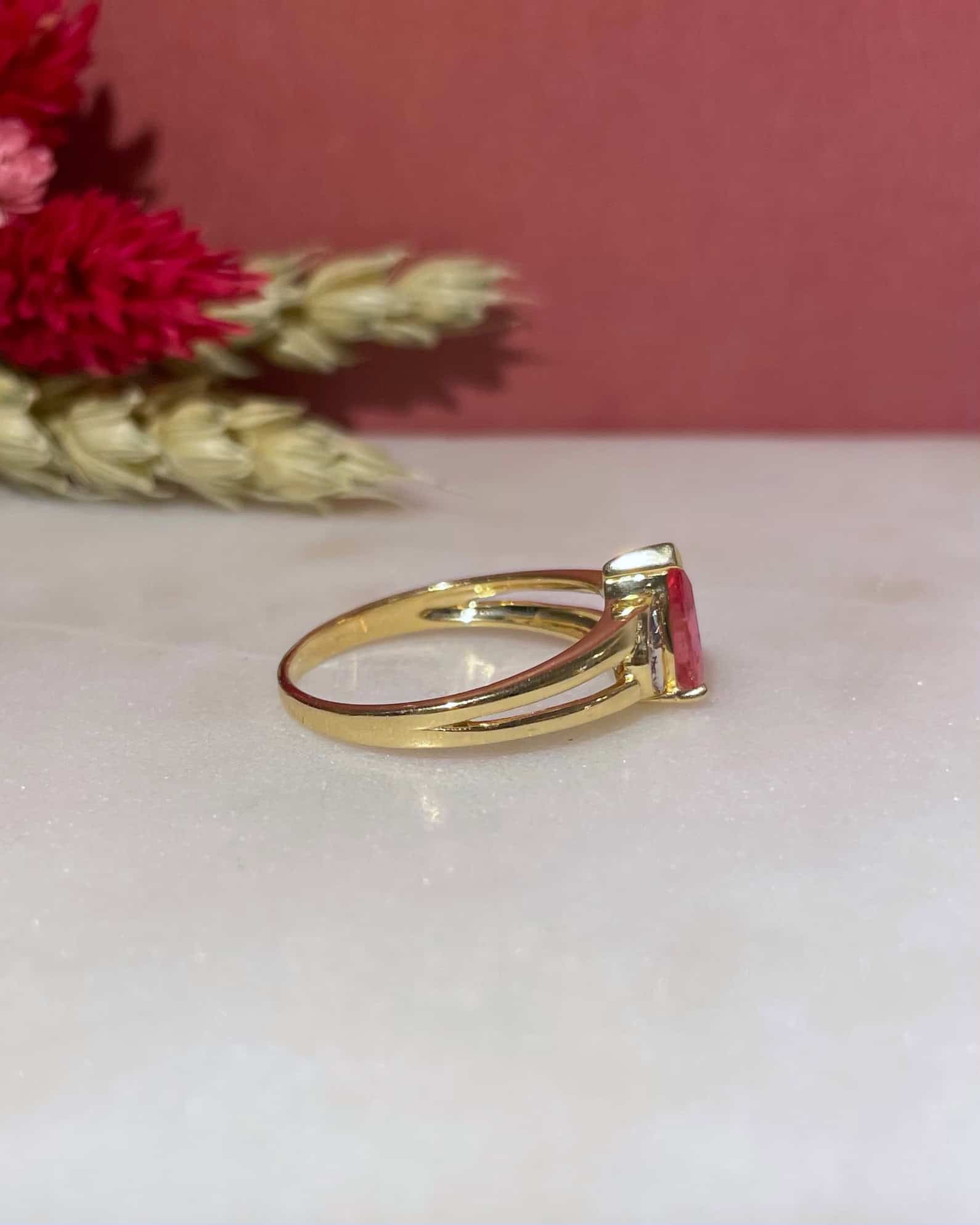 Bague Trilogie Tourmaline Rose 0.70 carat & 2 Diamants "Soraya" - Elliade Paris