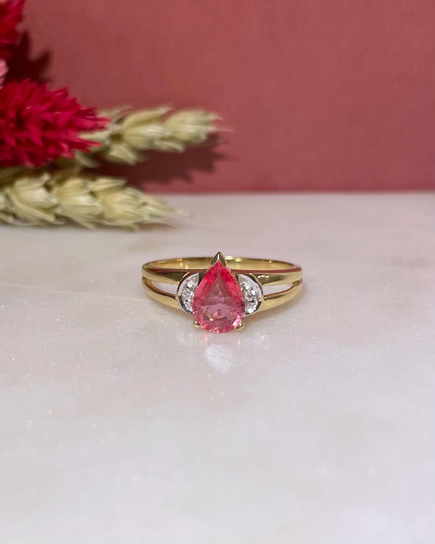 Bague Trilogie Tourmaline Rose 0.70 carat & 2 Diamants "Soraya" - Elliade Paris