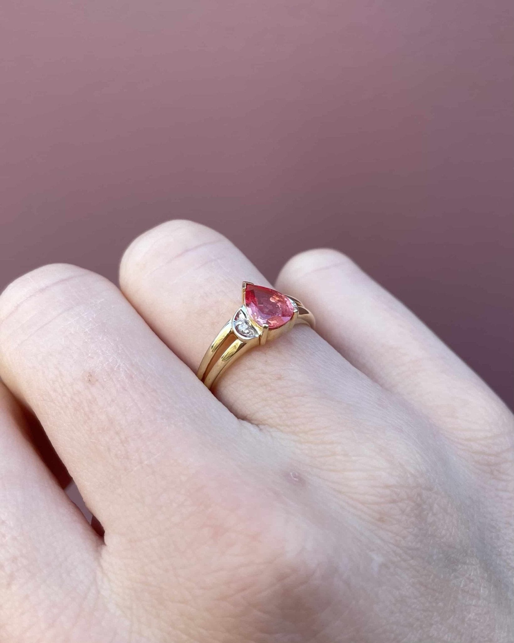 Bague Trilogie Tourmaline Rose 0.70 carat & 2 Diamants "Soraya" - Elliade Paris