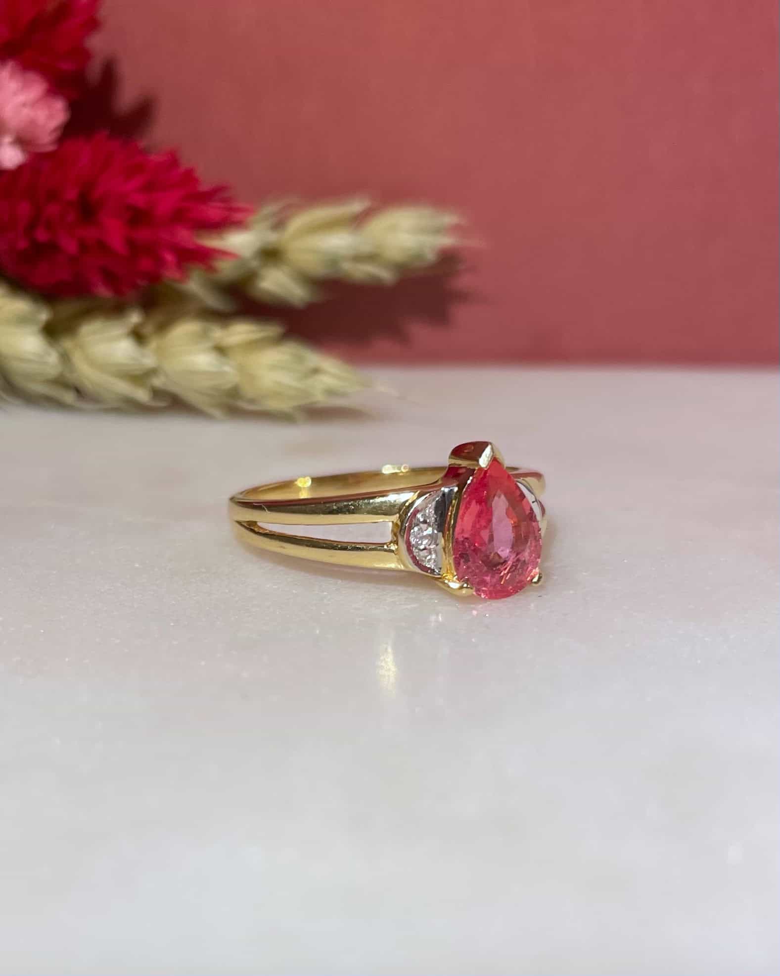 Bague Trilogie Tourmaline Rose 0.70 carat & 2 Diamants "Soraya" - Elliade Paris