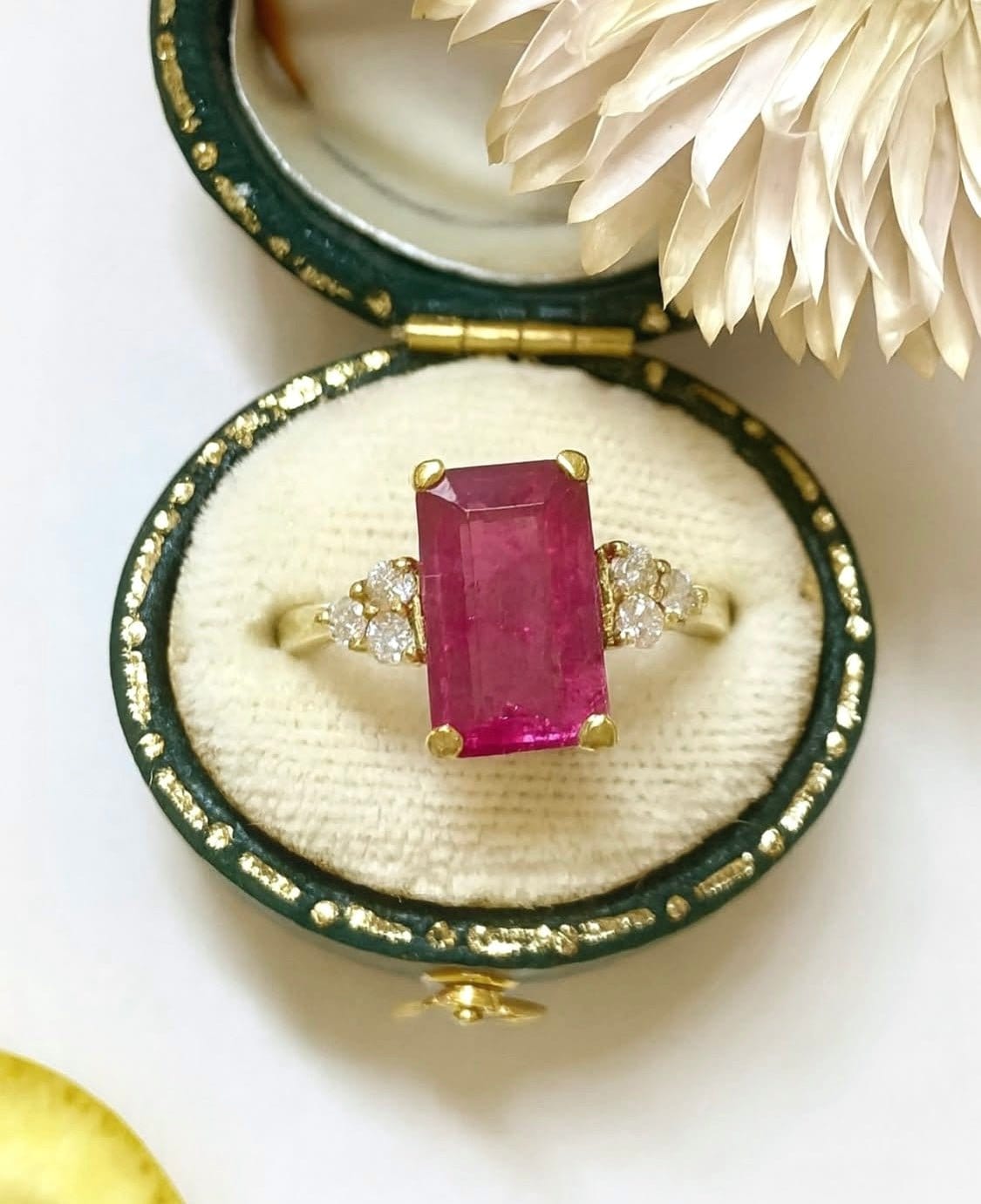 Bague Trilogie Tourmaline Rose 2.80 carats & Diamants "Sanya" - Elliade Paris