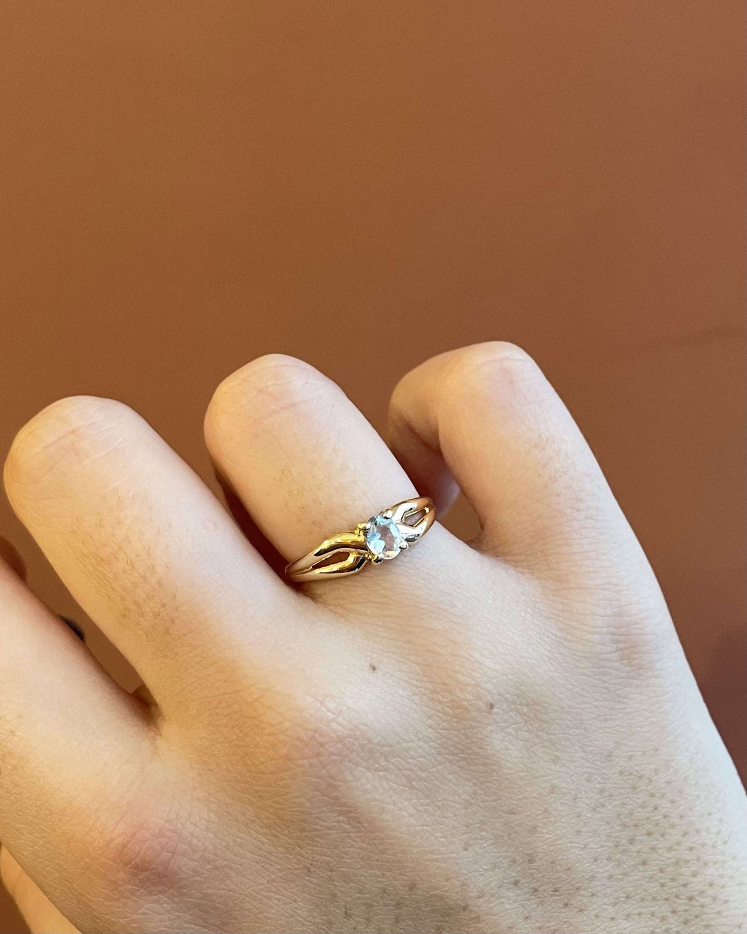 Bague Vintage Aigue - marine 0.30 carat "Hedna" - Elliade Paris