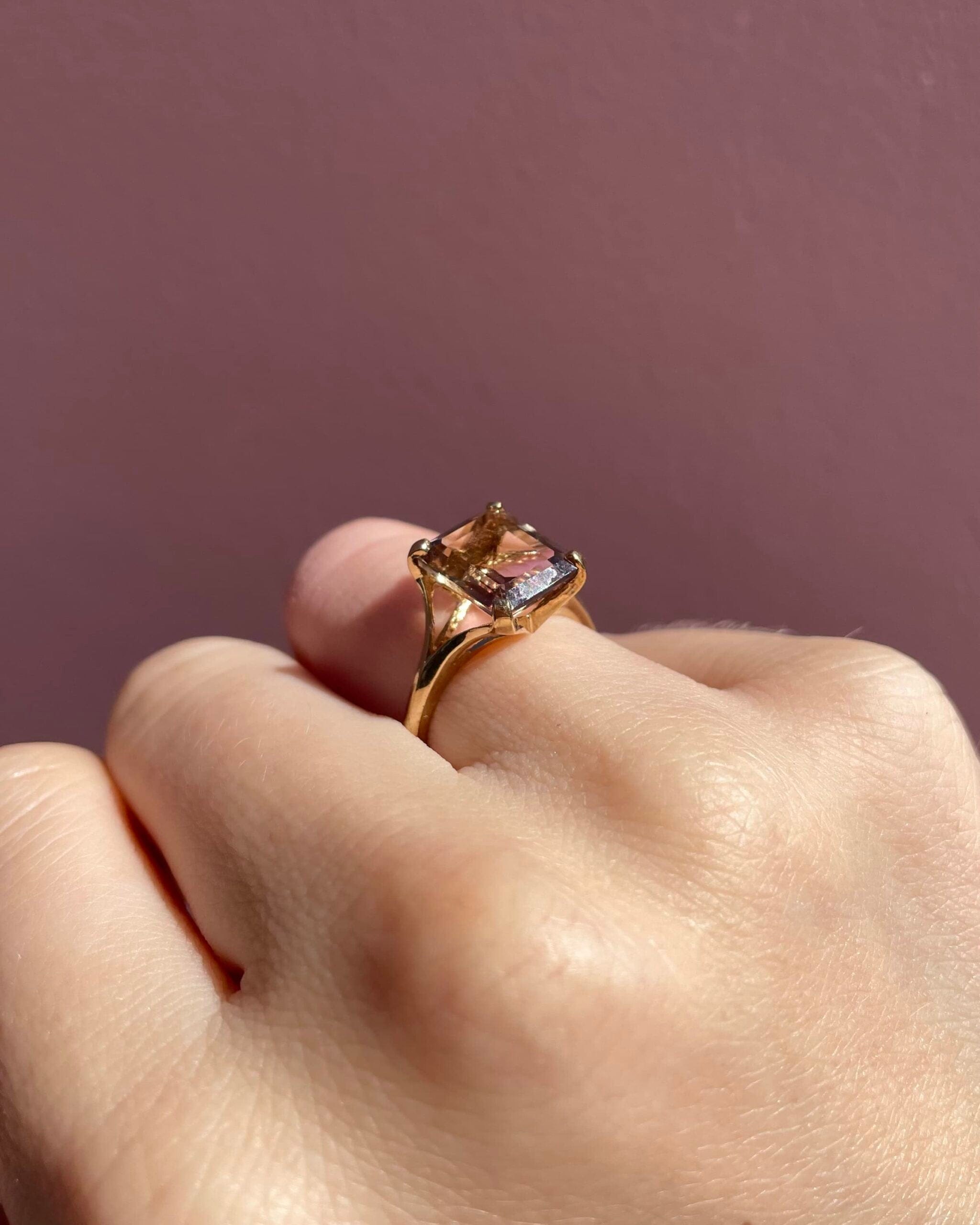Anillo de cóctel de ametrino de 3,70 quilates «Serenity»