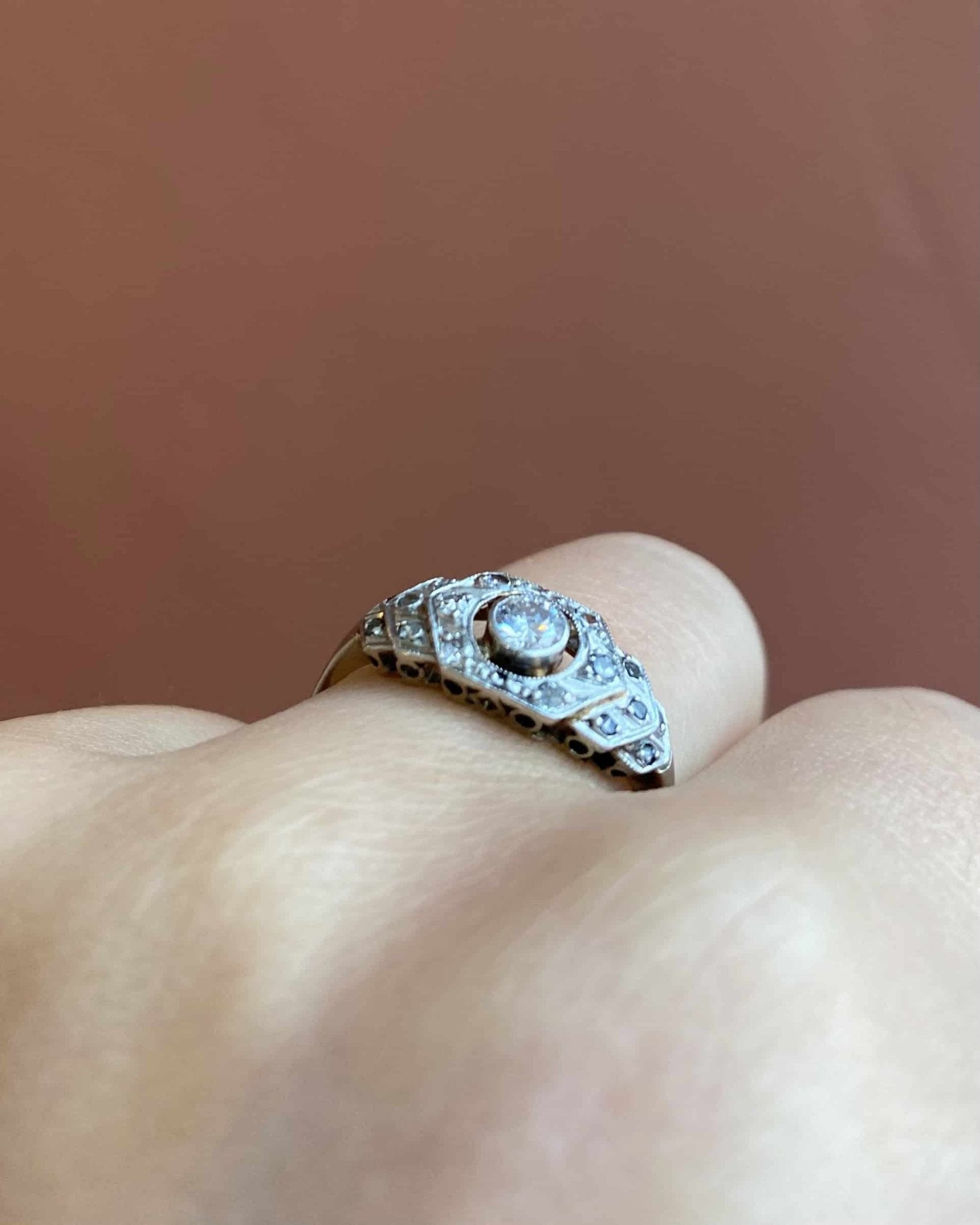 Bague Vintage Art - Déco 17 Diamants 0.37 carat "Monica" - Elliade Paris
