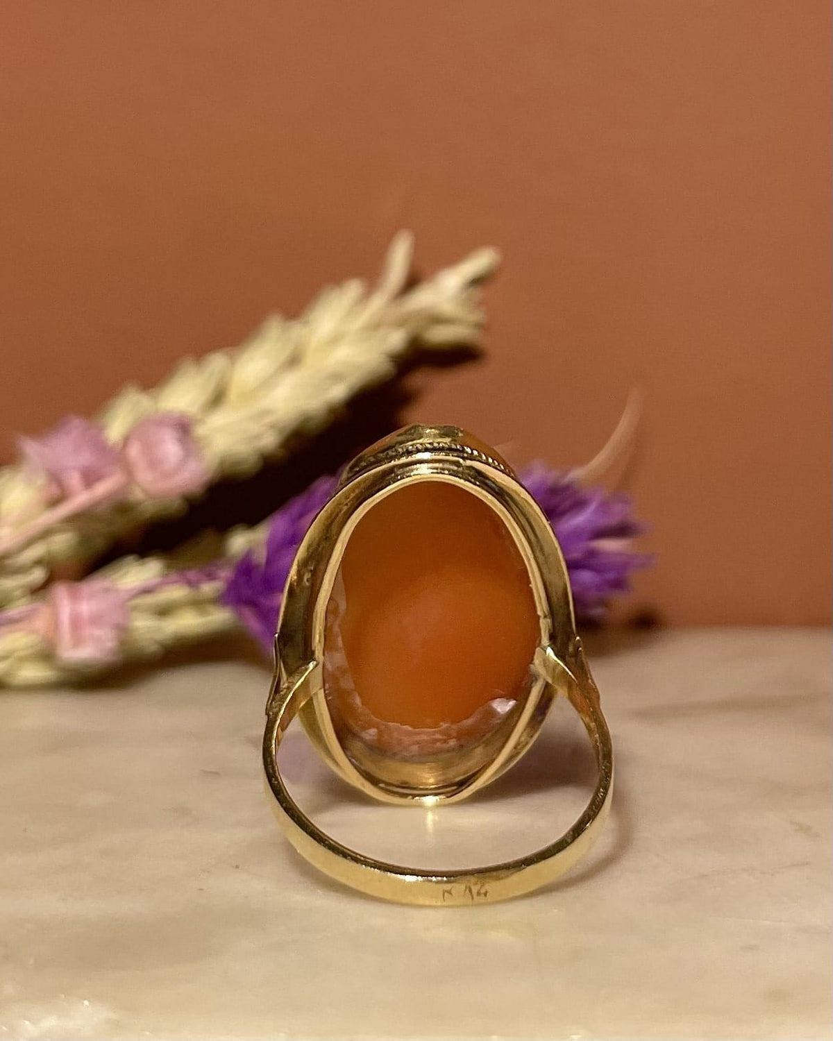 Bague Vintage Camée Coquille "Petros" - Elliade Paris