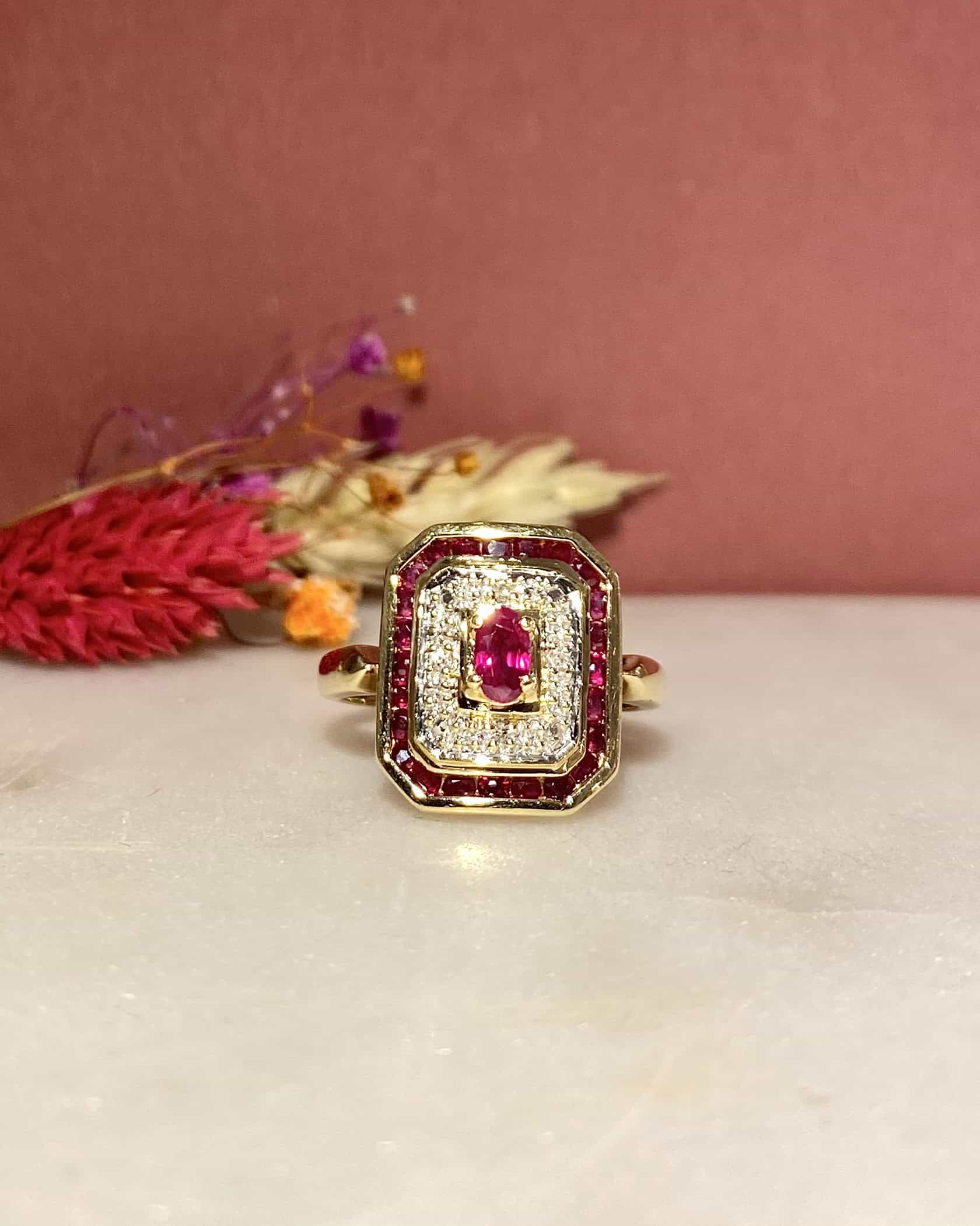 Bague Style Art-Déco 25 Rubis & Diamants "Paisley"