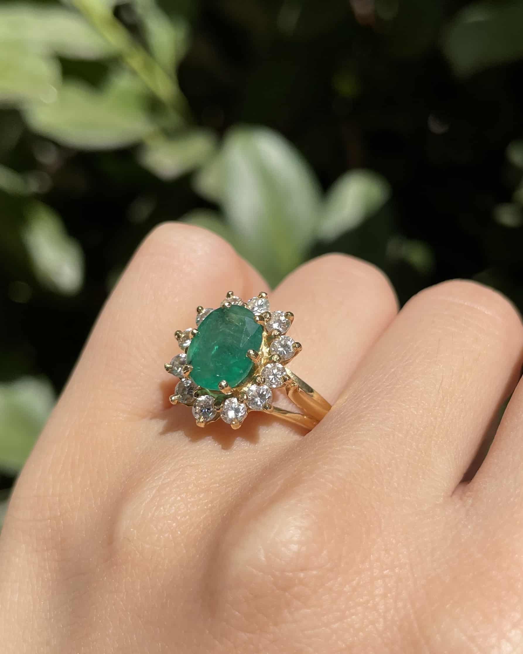 Bague Marguerite Émeraude 2 carats & Diamants "Melyna"