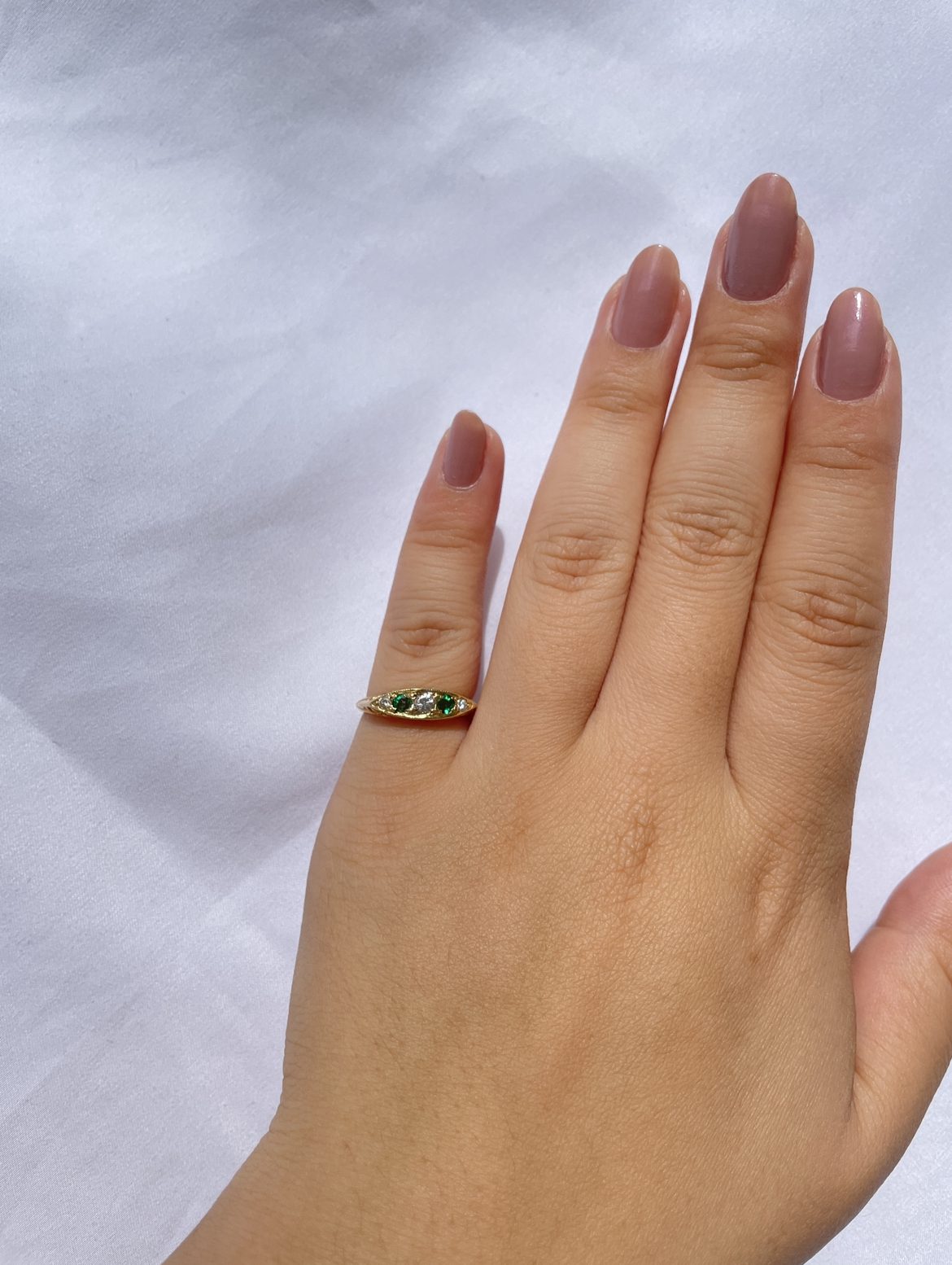Bague Vintage émeraudes & diamants "Sandy" - Elliade Paris