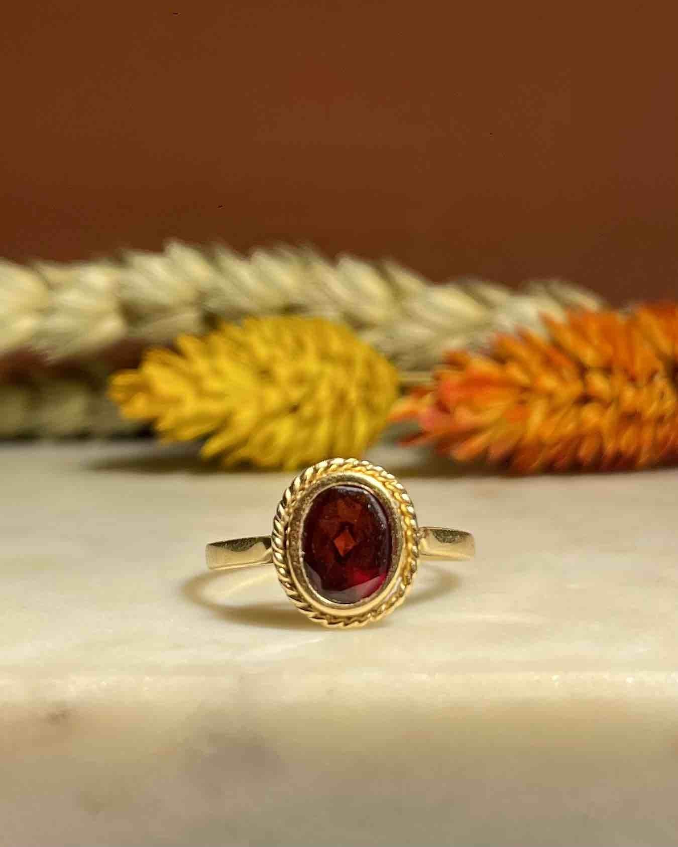 Bague Vintage Grenat "Courtney" - Elliade Paris