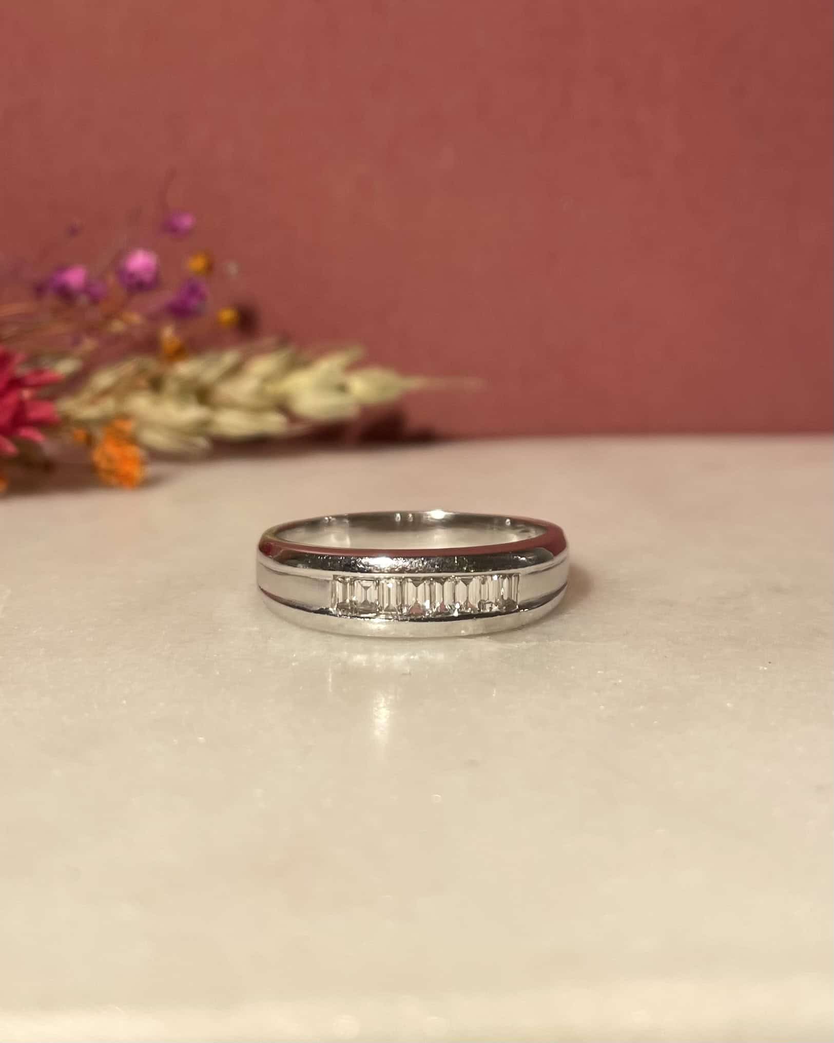 Bague Vintage Jonc 8 Diamants Baguettes "Melinda" - Elliade Paris